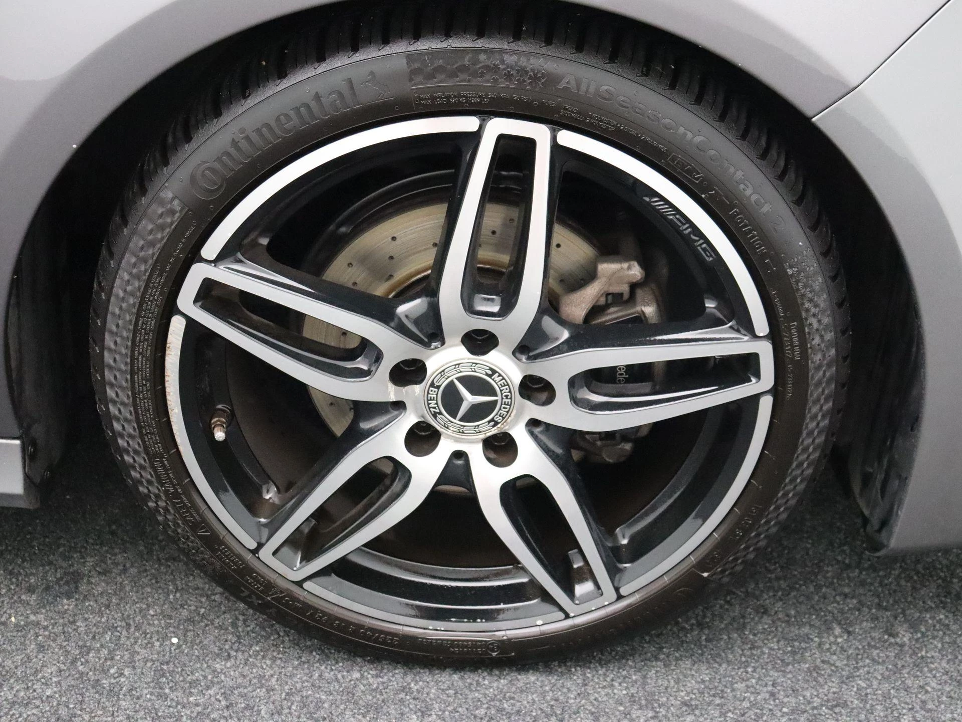 Mercedes-Benz CLA 180 AMG LINE Shooting Brake + PANORAMISCH DAK + CAMERA + NIGHTPAKKET +