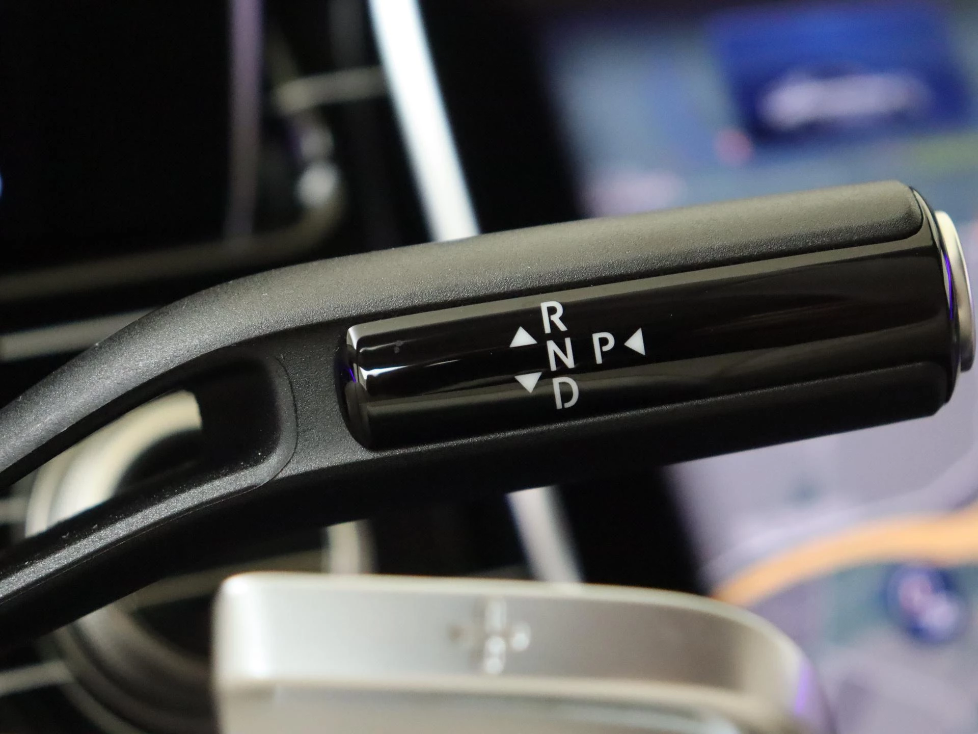 Mercedes-Benz-E-Klasse-image-18