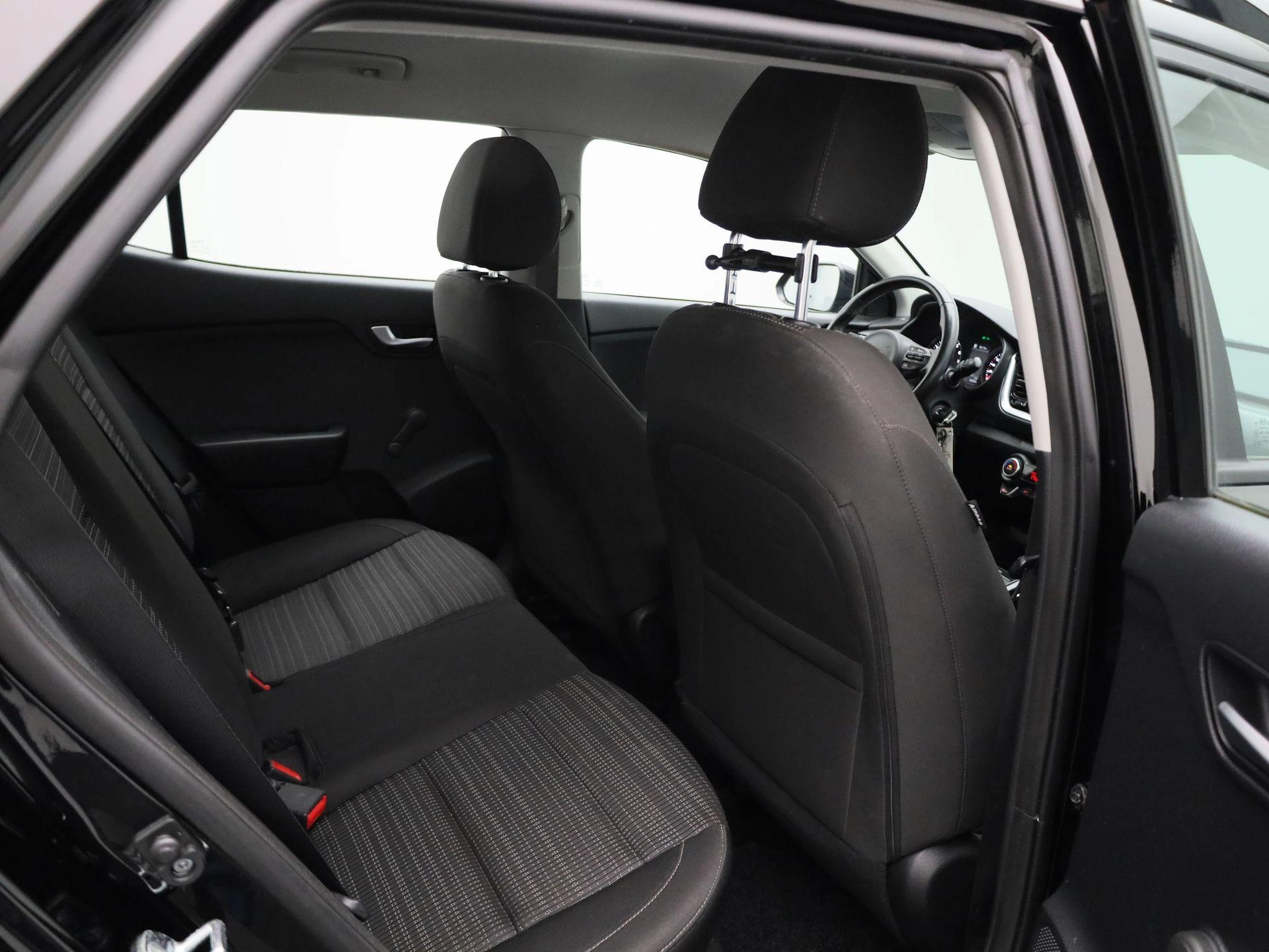 Kia-Stonic-image-31
