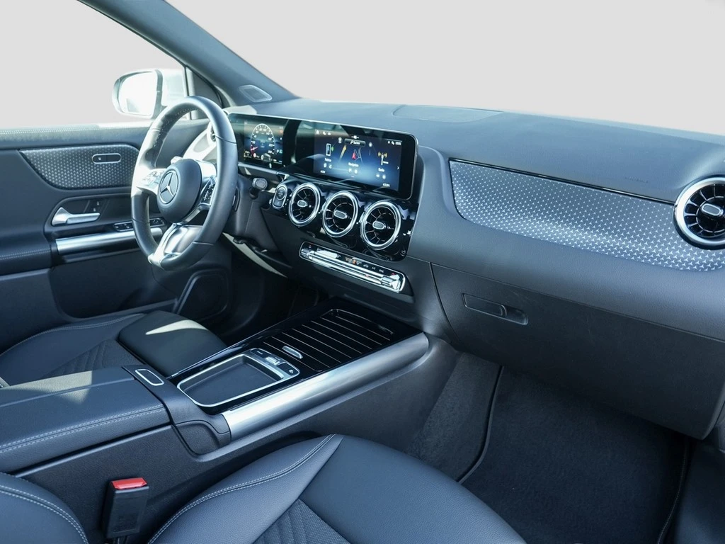 Mercedes-Benz-GLA-image-7