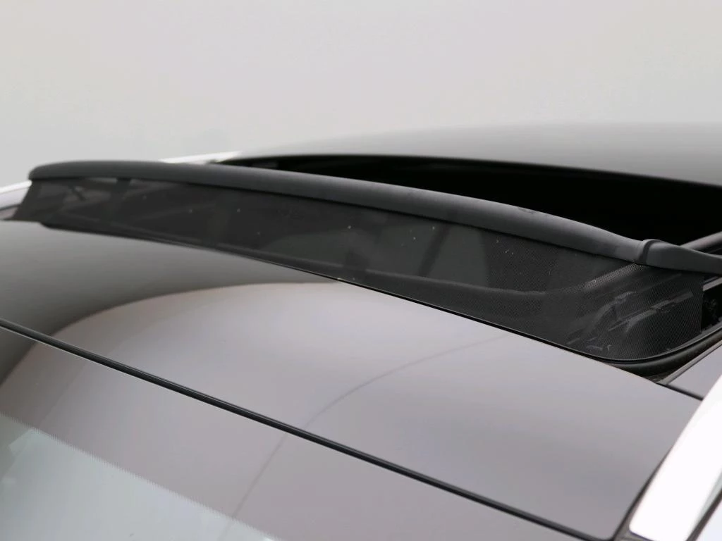 Mercedes-Benz-E-Klasse-image-16