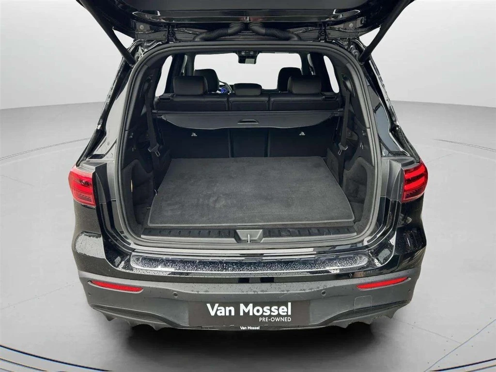 Mercedes-Benz-EQB-image-22