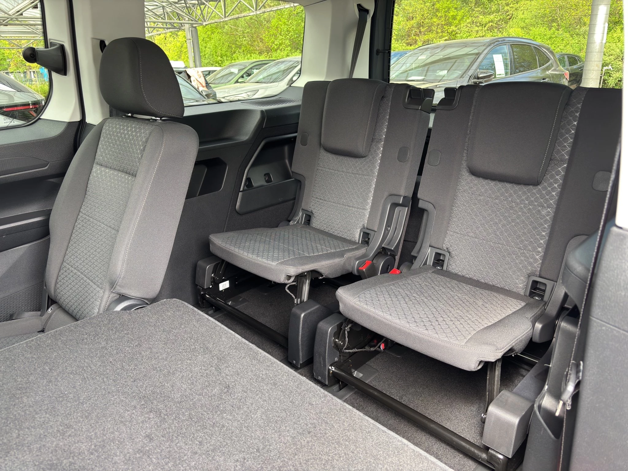 Ford Tourneo Connect Grand Titanium Aut.*AHK*ACC*KAM*NAVI*SHZ