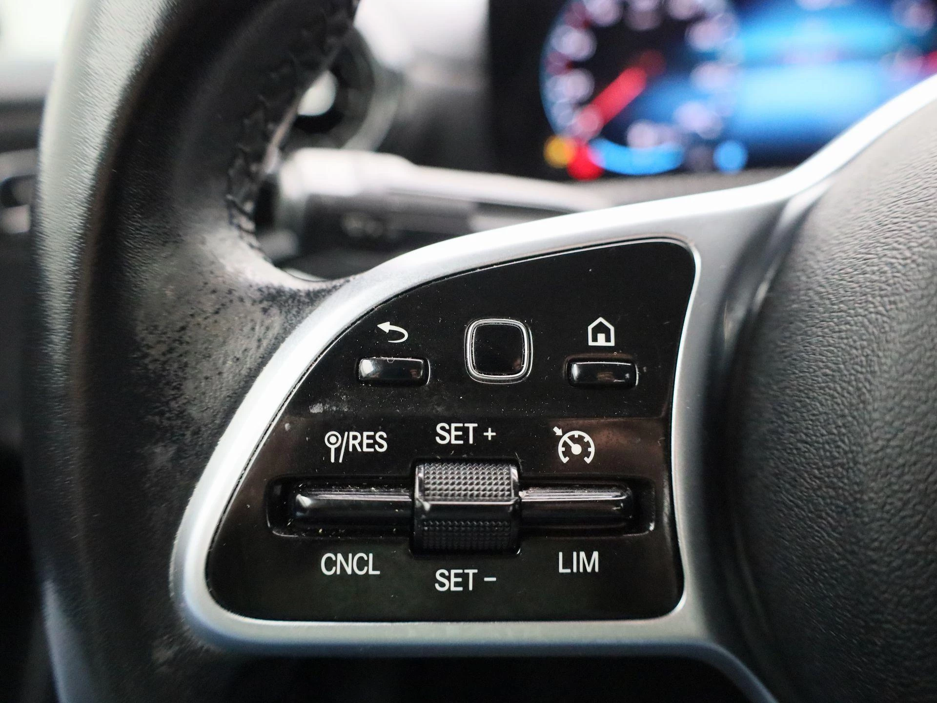 Mercedes-Benz-A-Klasse-image-28