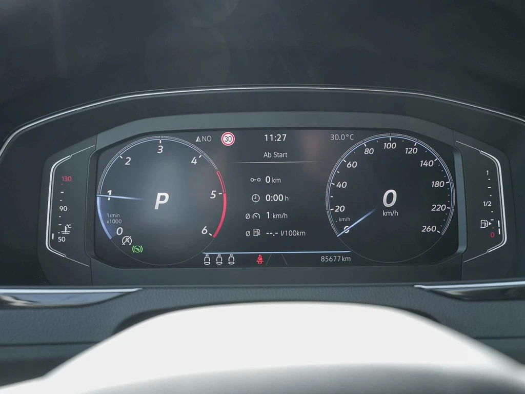 Volkswagen-Passat-image-13