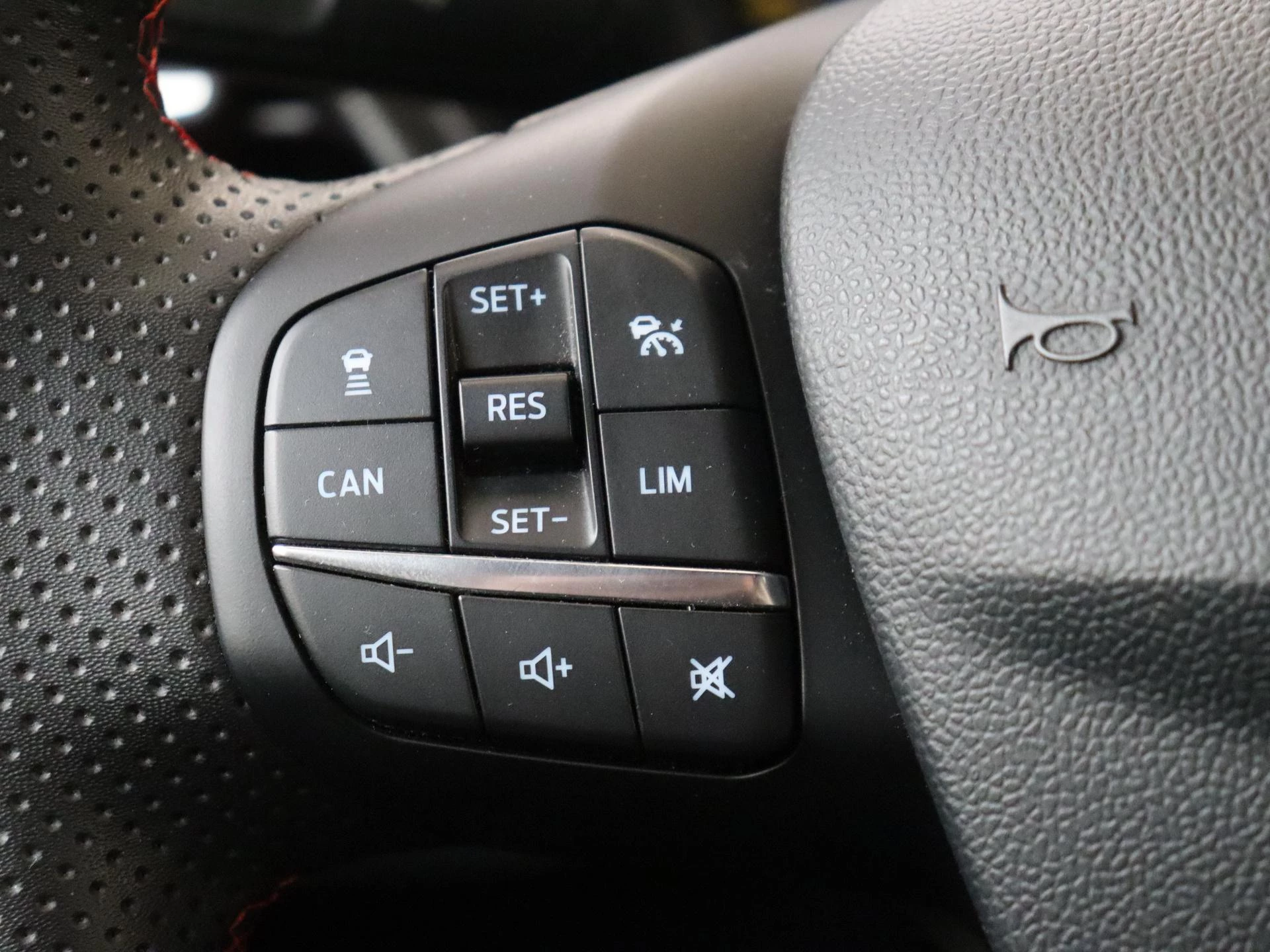 Ford Puma 1.0 EcoBoost Hybrid ST-Line X