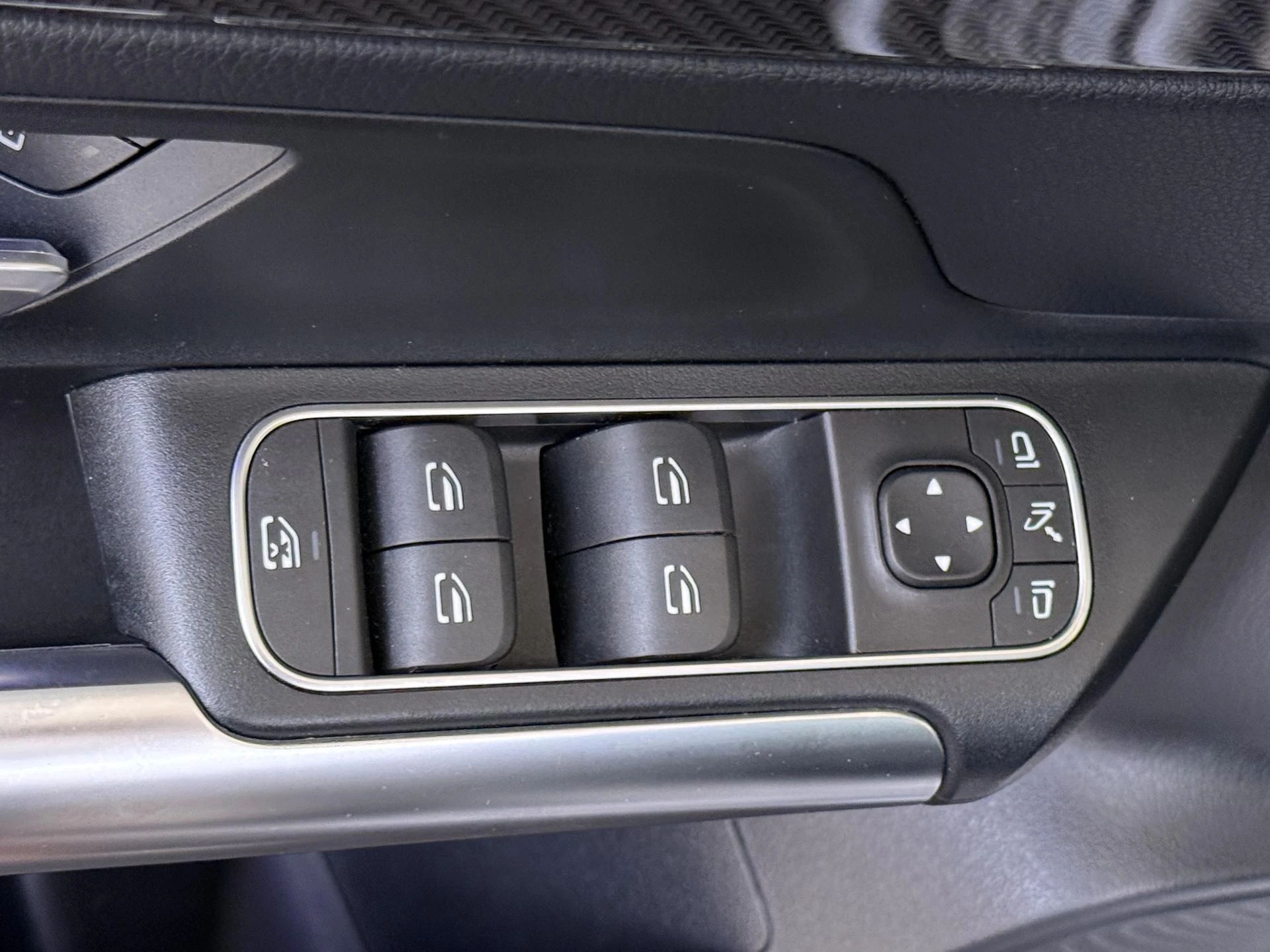 Mercedes-Benz-B-Klasse-image-26