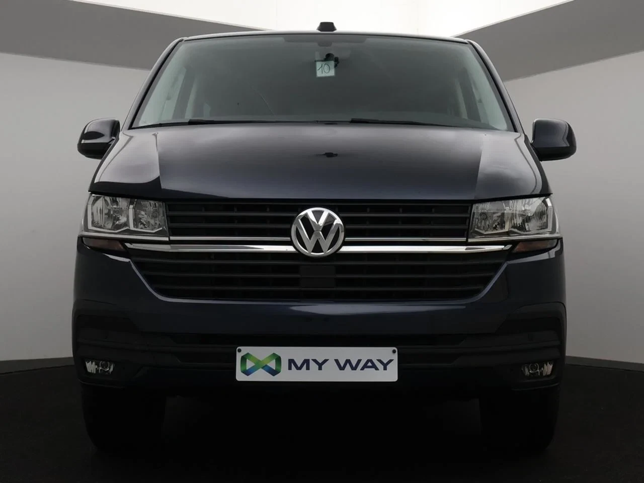 Volkswagen-Transporter-image-1