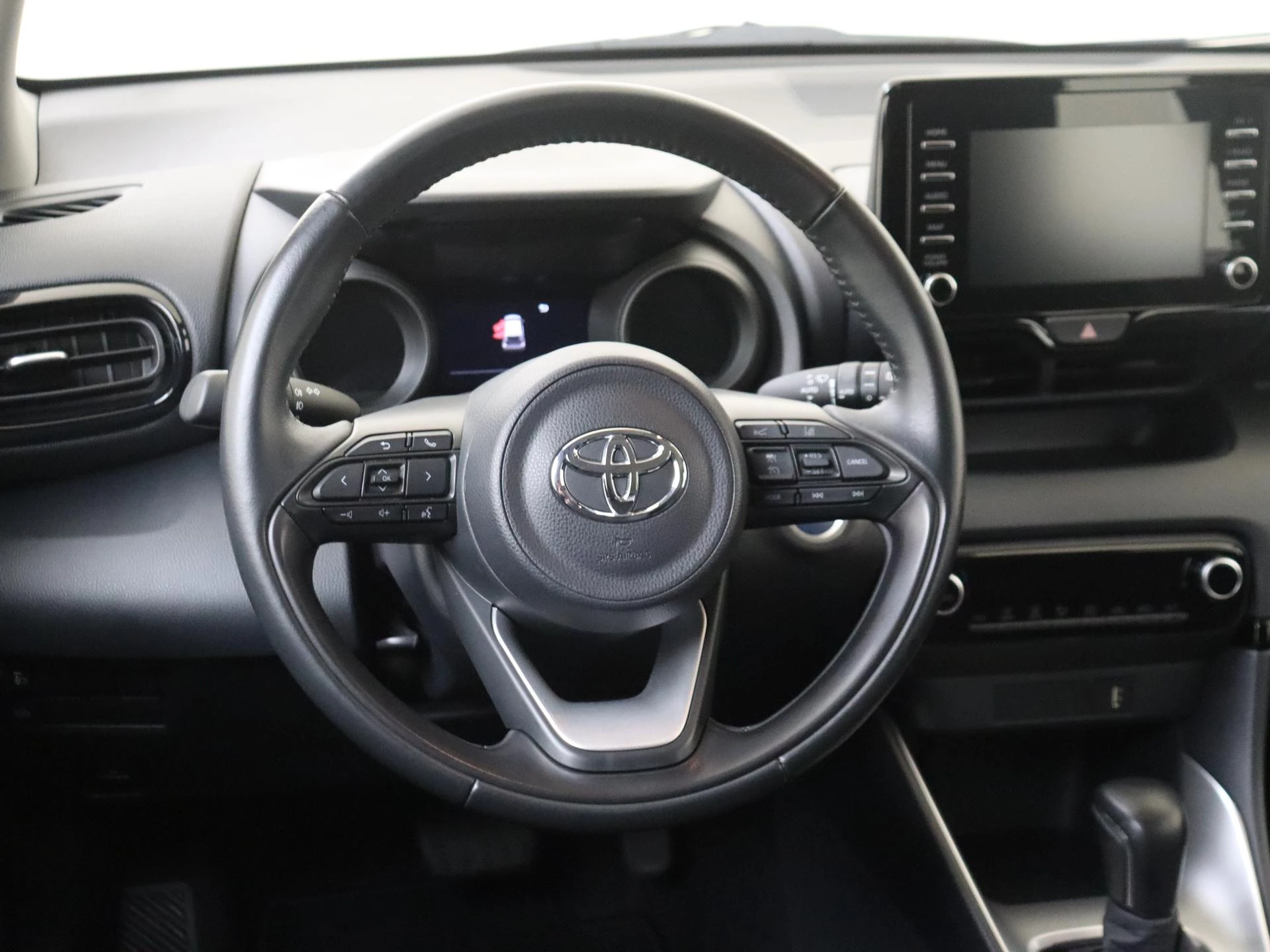 Toyota-Yaris-image-9