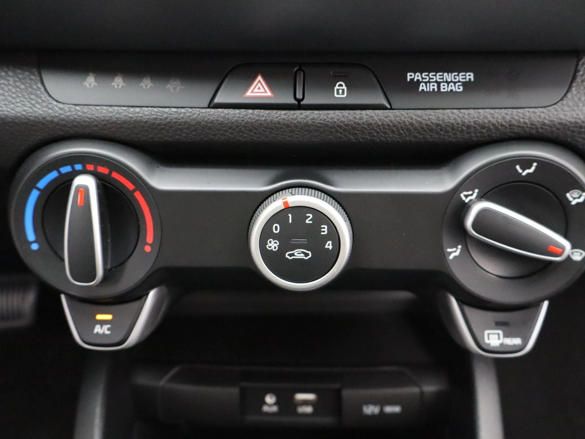 Kia-Stonic-image-18