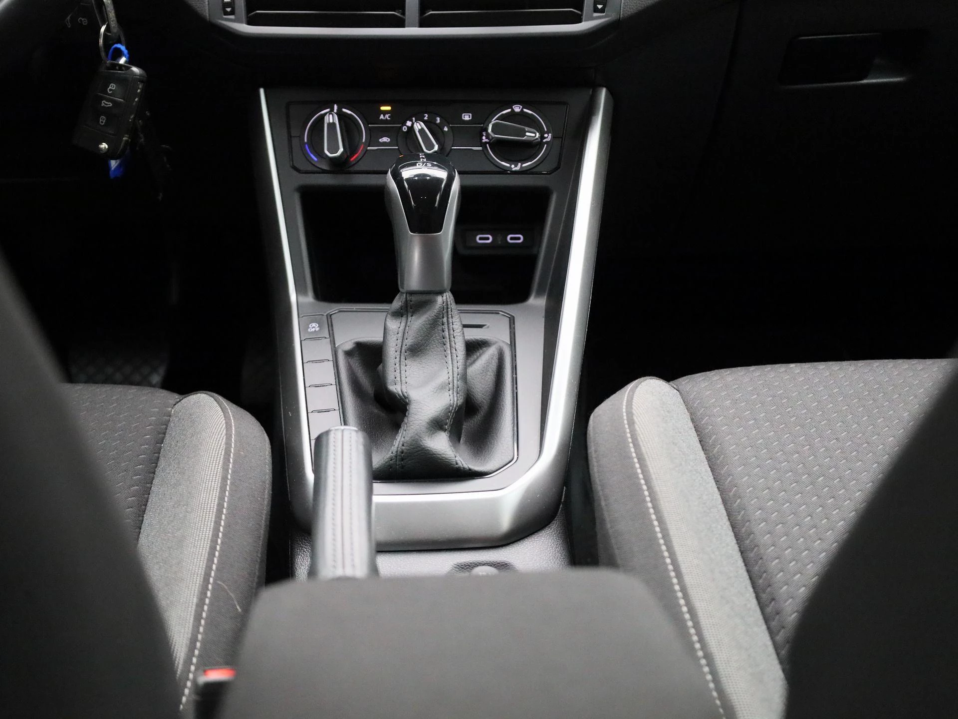 Volkswagen-Taigo-image-9
