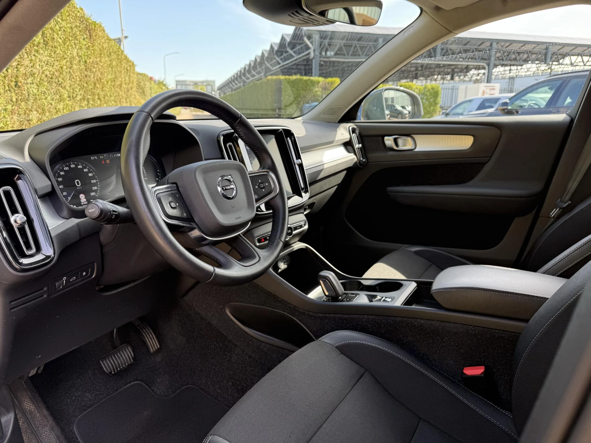 Volvo-XC40-image-16