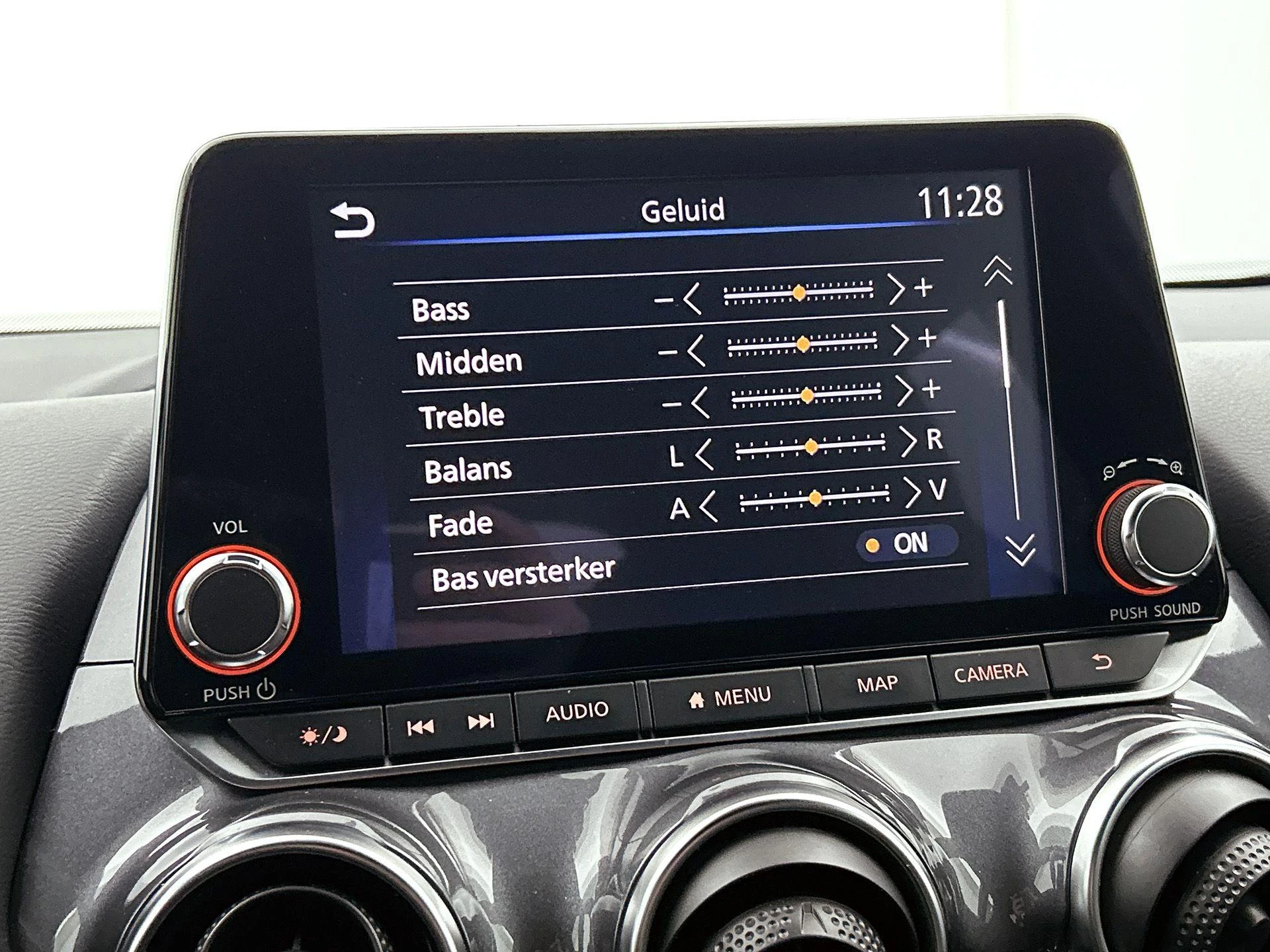 Nissan-Juke-image-14