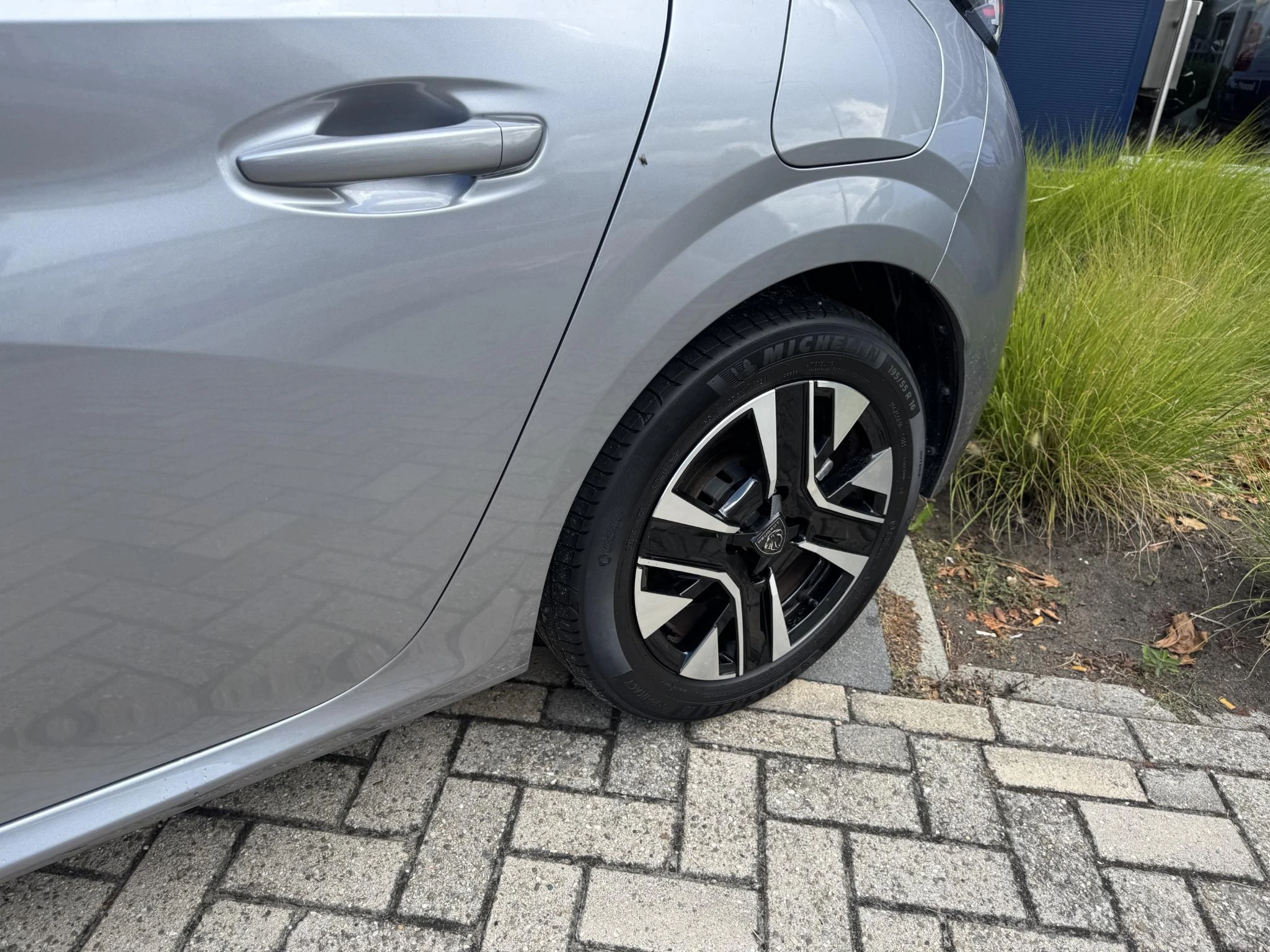 Peugeot-208-image-10