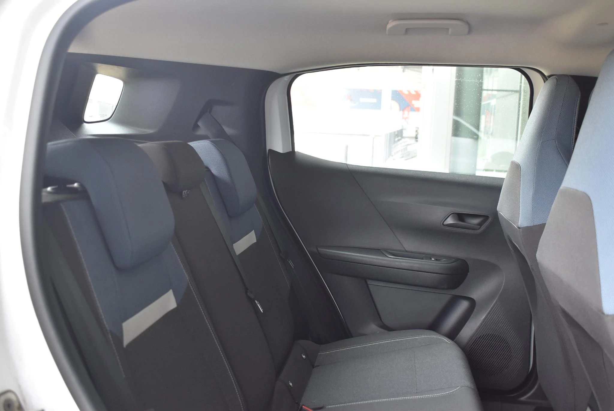 Opel Frontera 1.2 Turbo Hybrid Edition