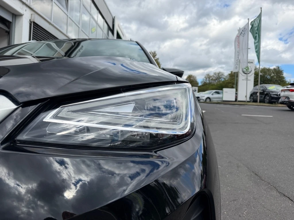 SEAT-Arona-image-1