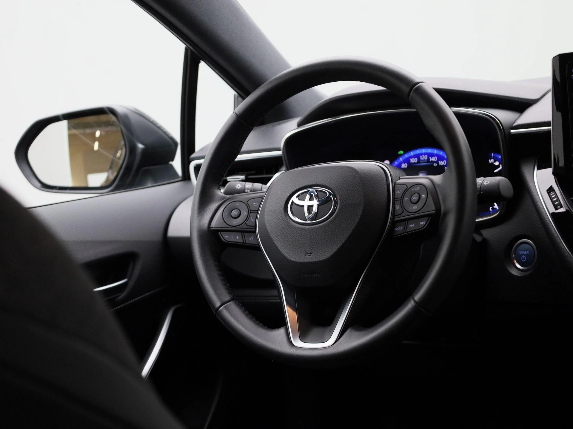 Toyota Corolla 1.8 Hybrid Business Plus