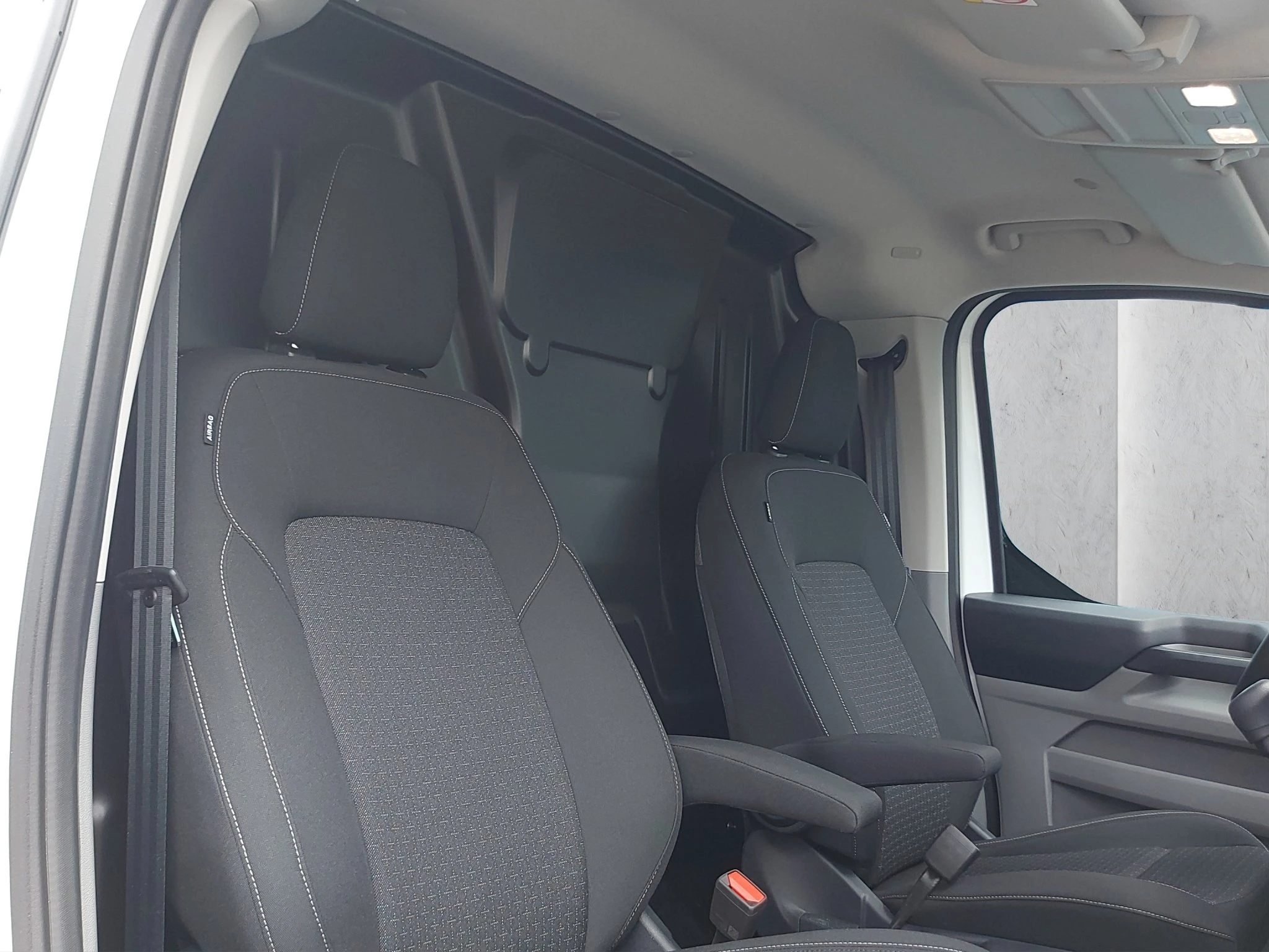 Ford-Transit Custom-image-15