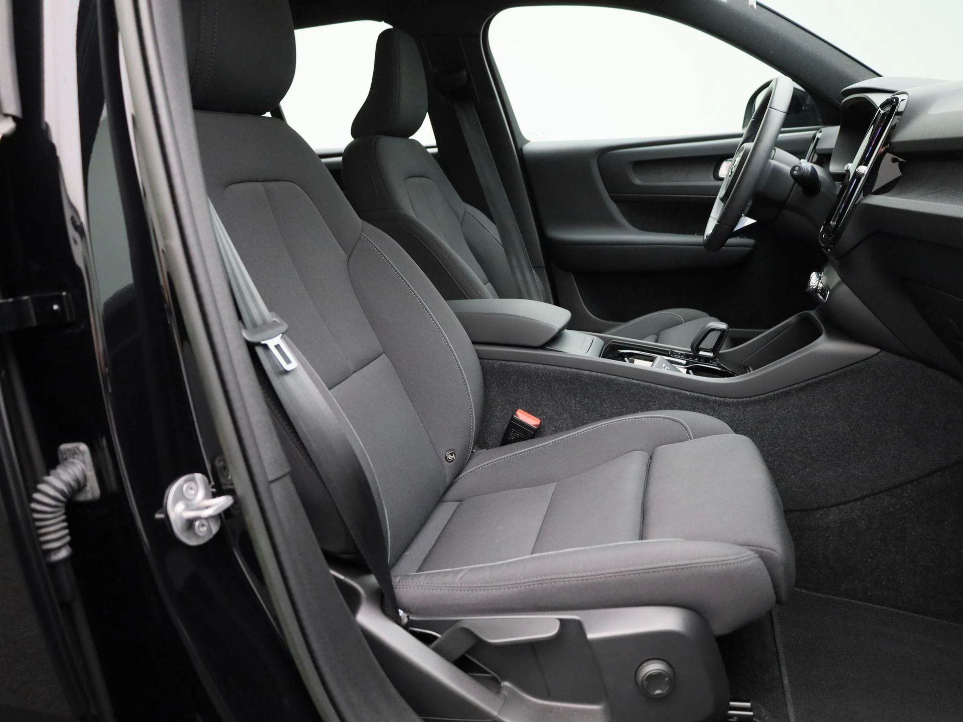 Volvo-XC40-image-32