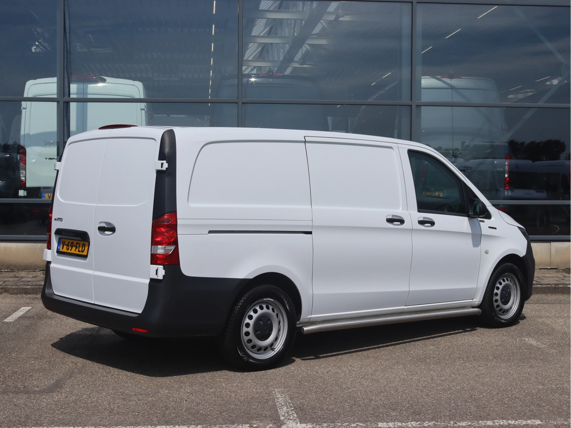Mercedes-Benz eVito L2 66 kWh | AIRCO/CRUISE/CAMERA/SNELLADEN | Certified