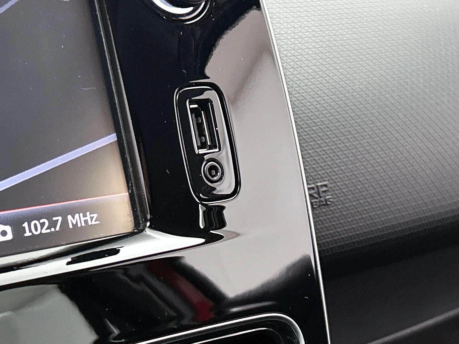 Renault-Clio-image-22