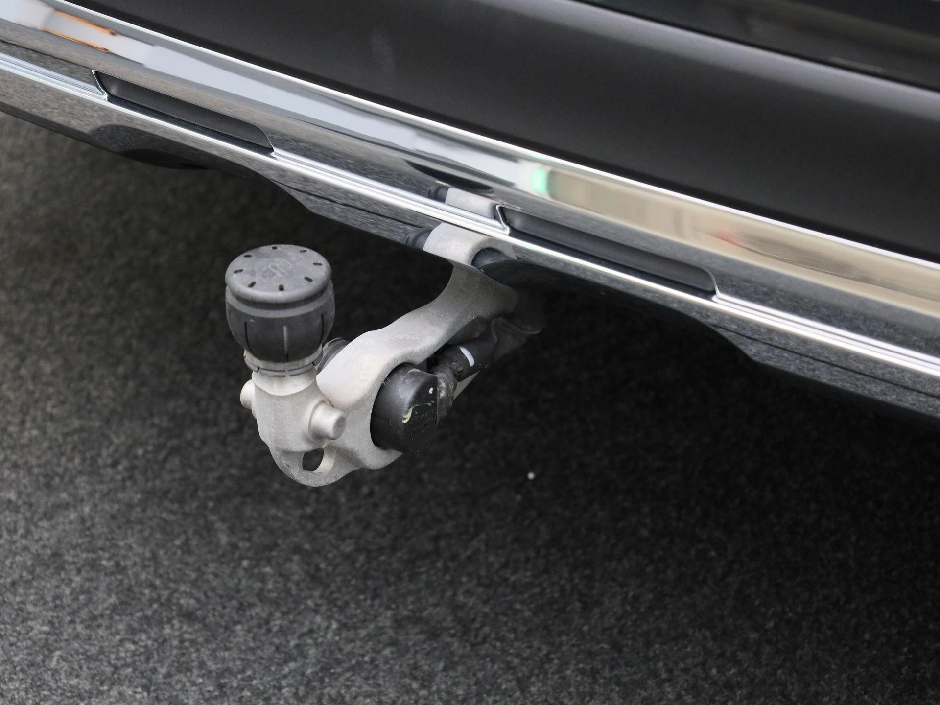 Mercedes-Benz-GLC-image-45