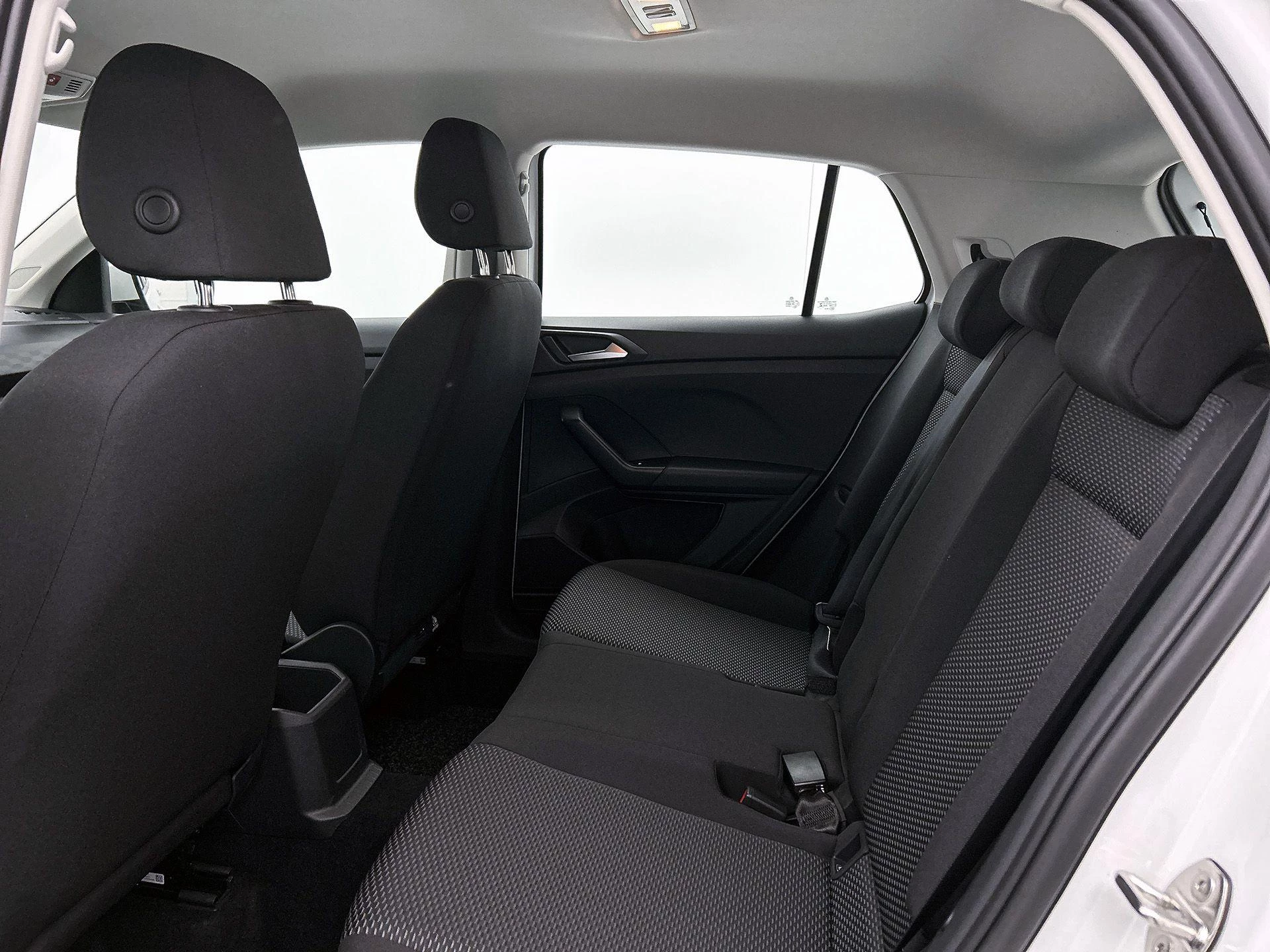Volkswagen-T-Cross-image-25