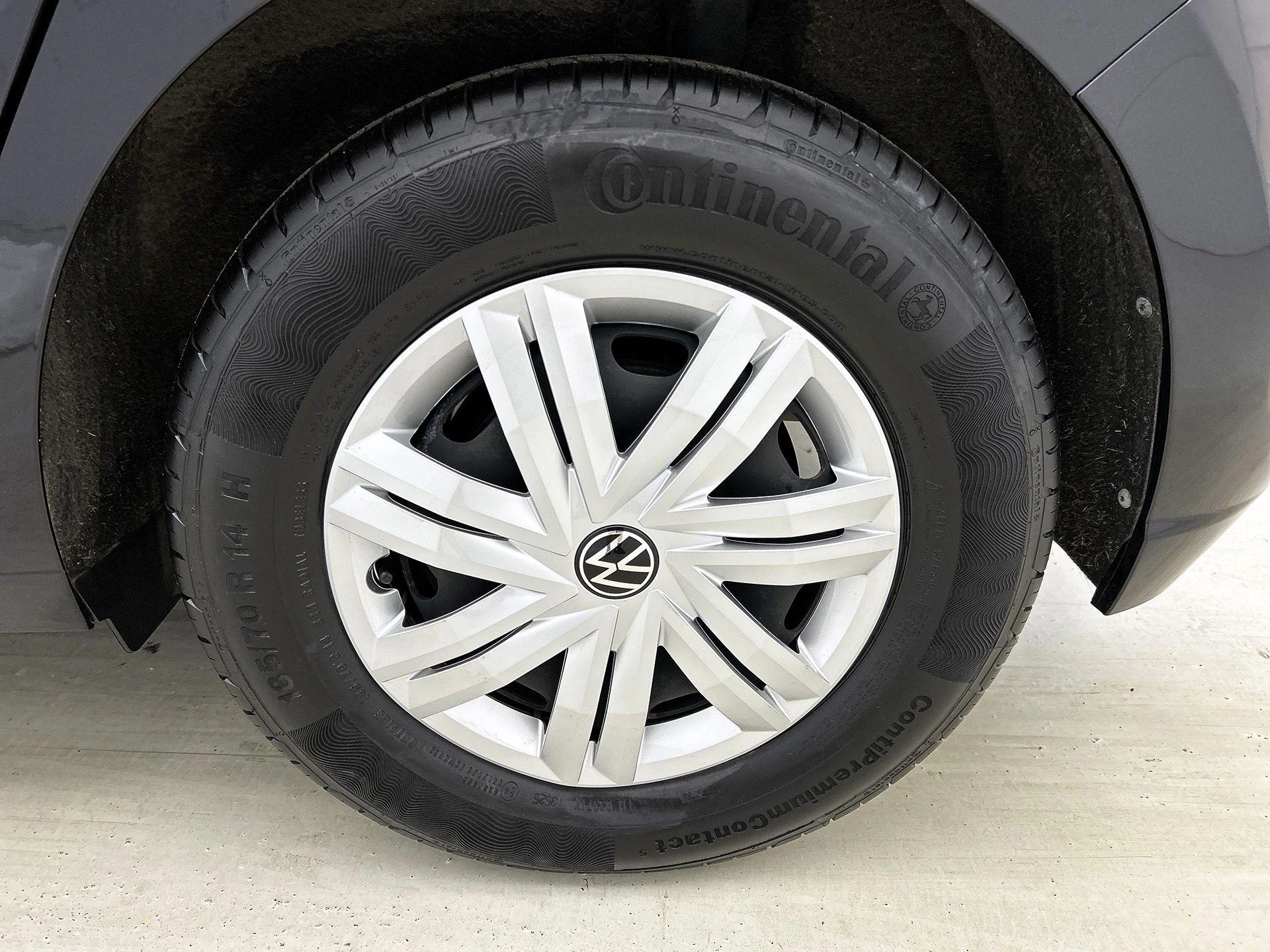 Volkswagen-Polo-image-36
