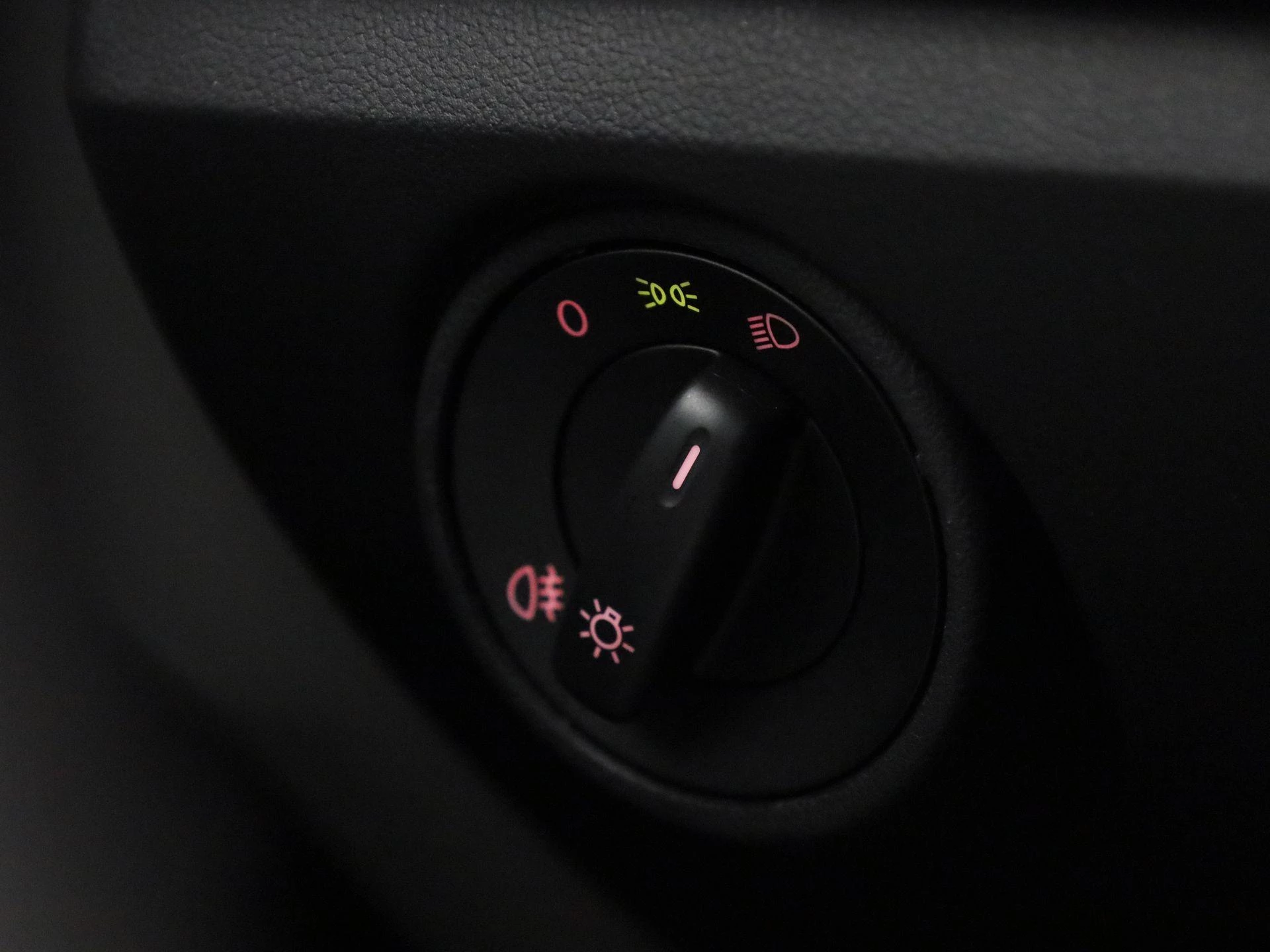 Volkswagen-up!-image-14