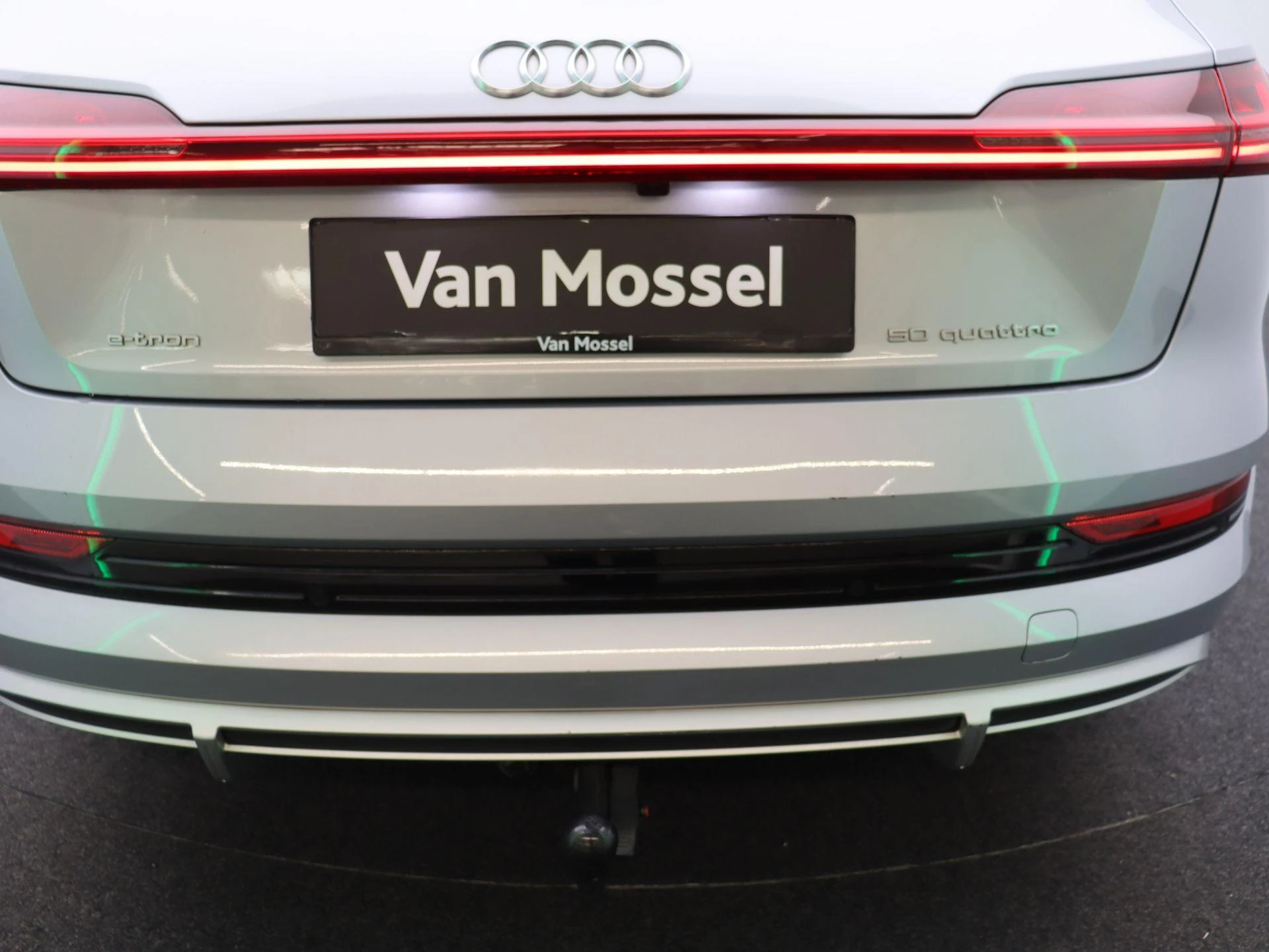 Audi-e-tron-image-19