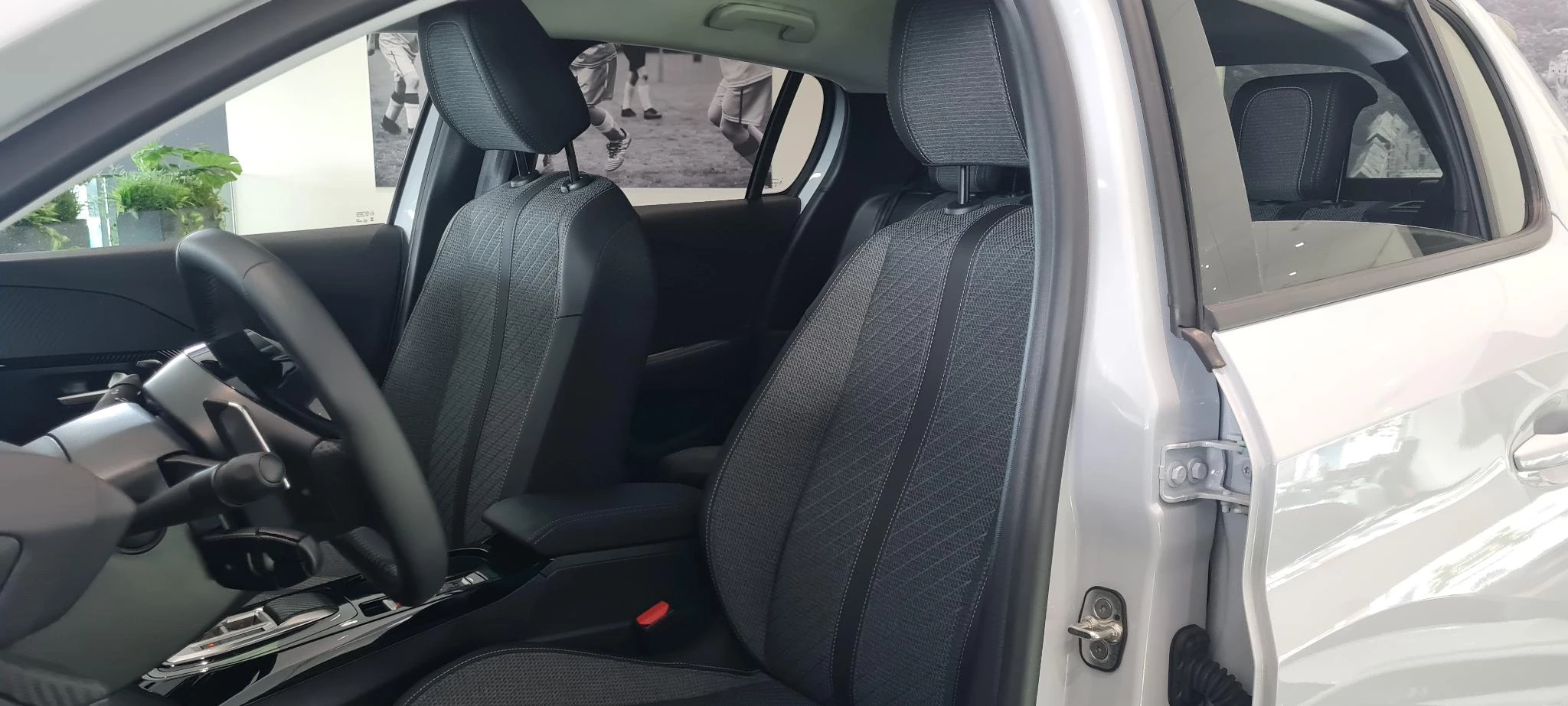Peugeot 208 1.2 Hybrid 110 e-DCS6 Allure