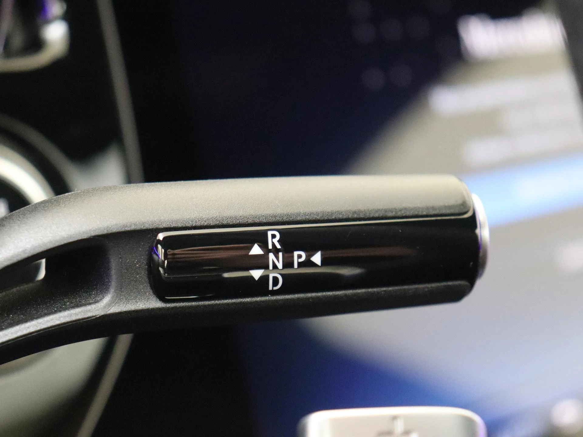 Mercedes-Benz-E-Klasse-image-15