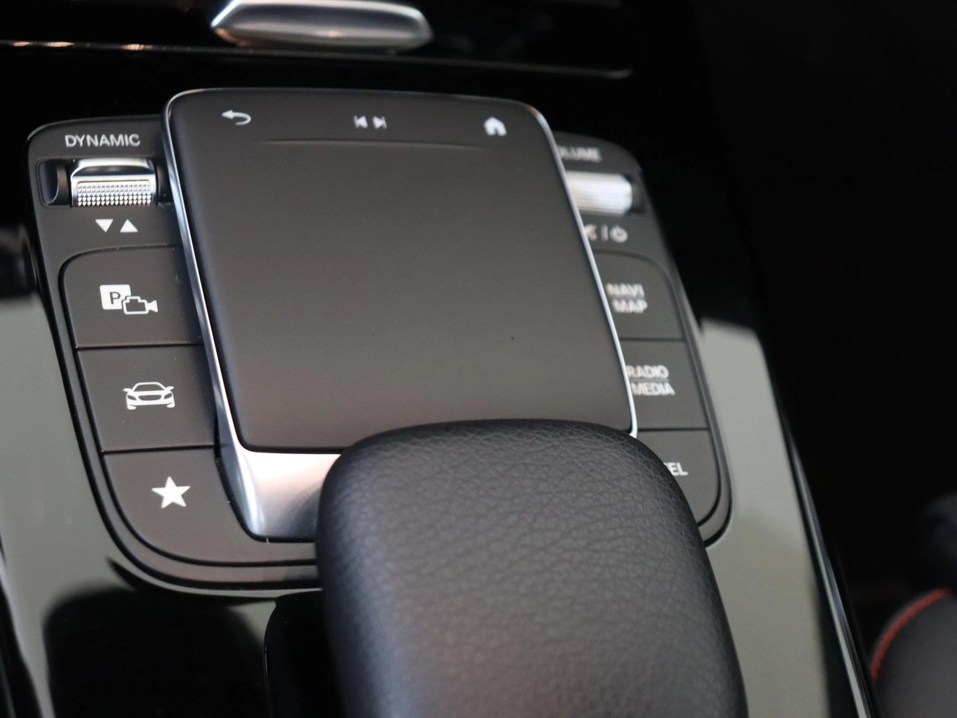 Mercedes-Benz-A-Klasse-image-21