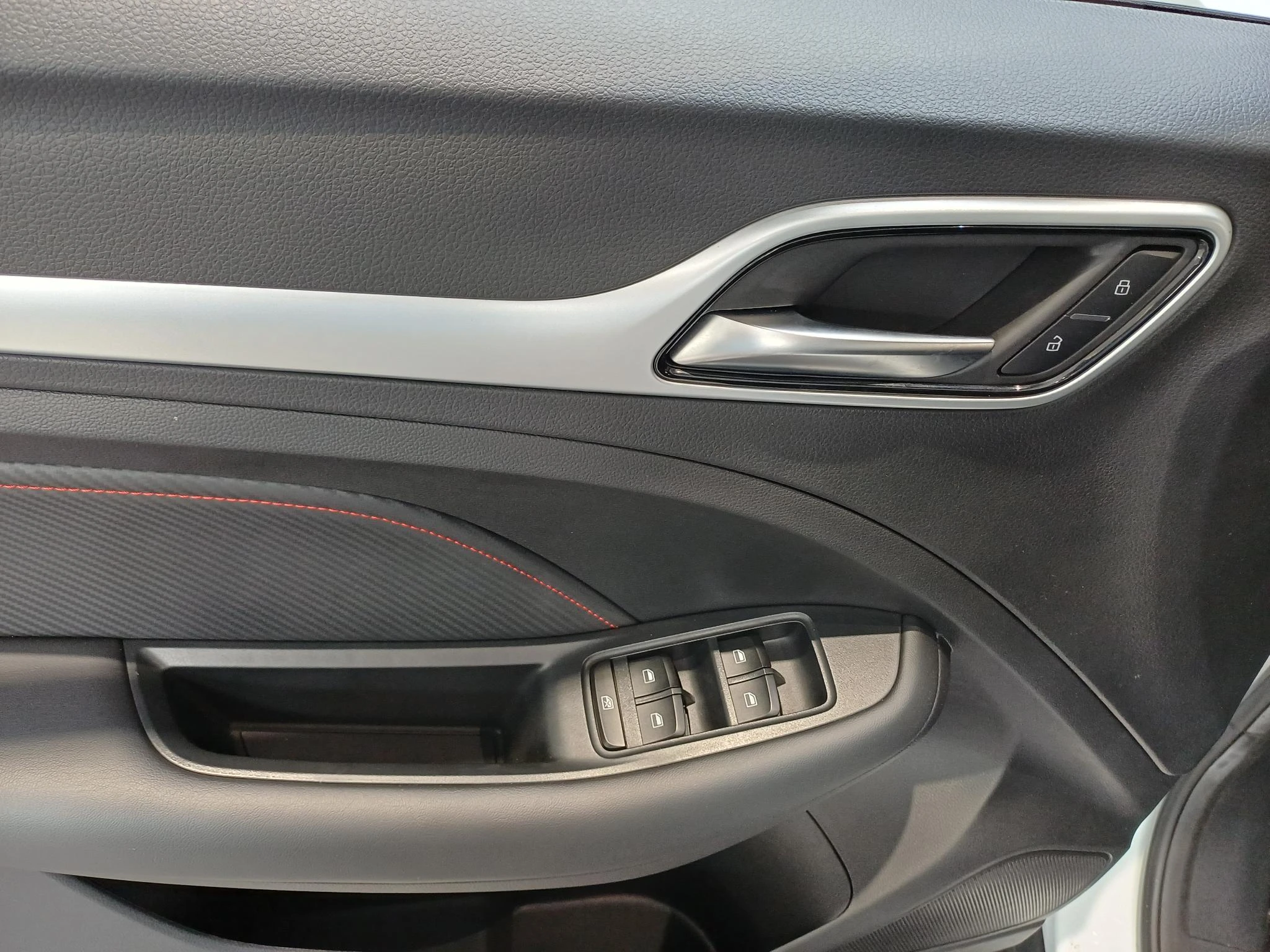 MG ZS 1.0 T-GDi AT LUXURY
