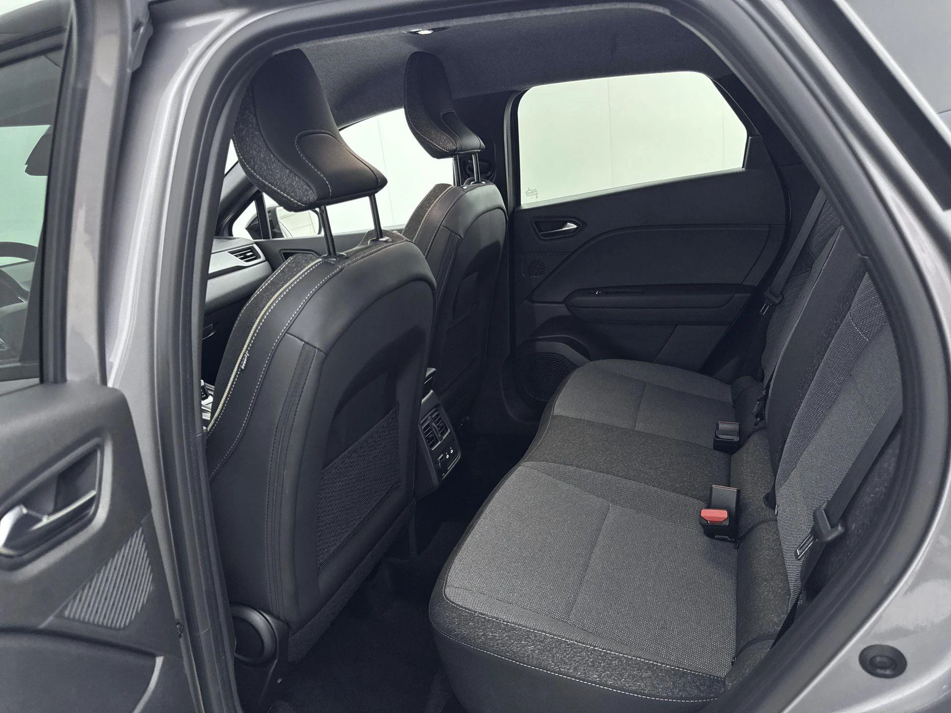 Renault Captur 1.8 E-Tech full hybrid 160 techno