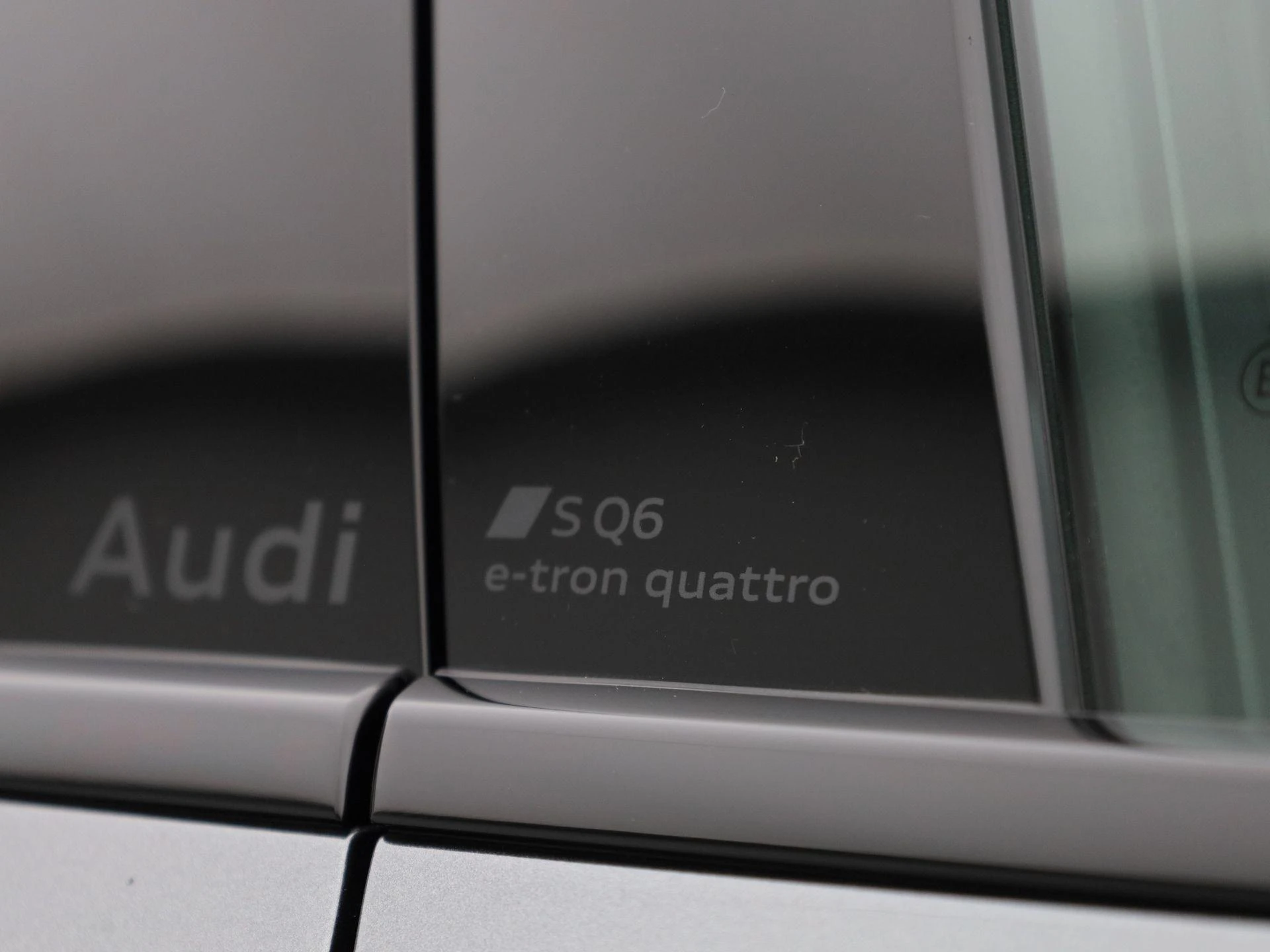 Audi SQ6 e-tron quattro 100 kWh