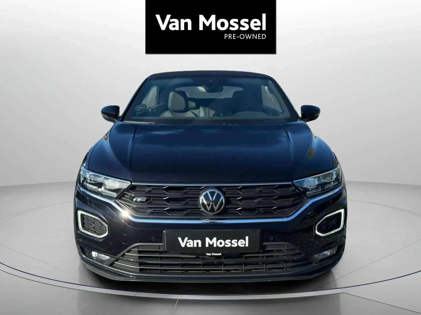 Volkswagen-T-Roc-image-1