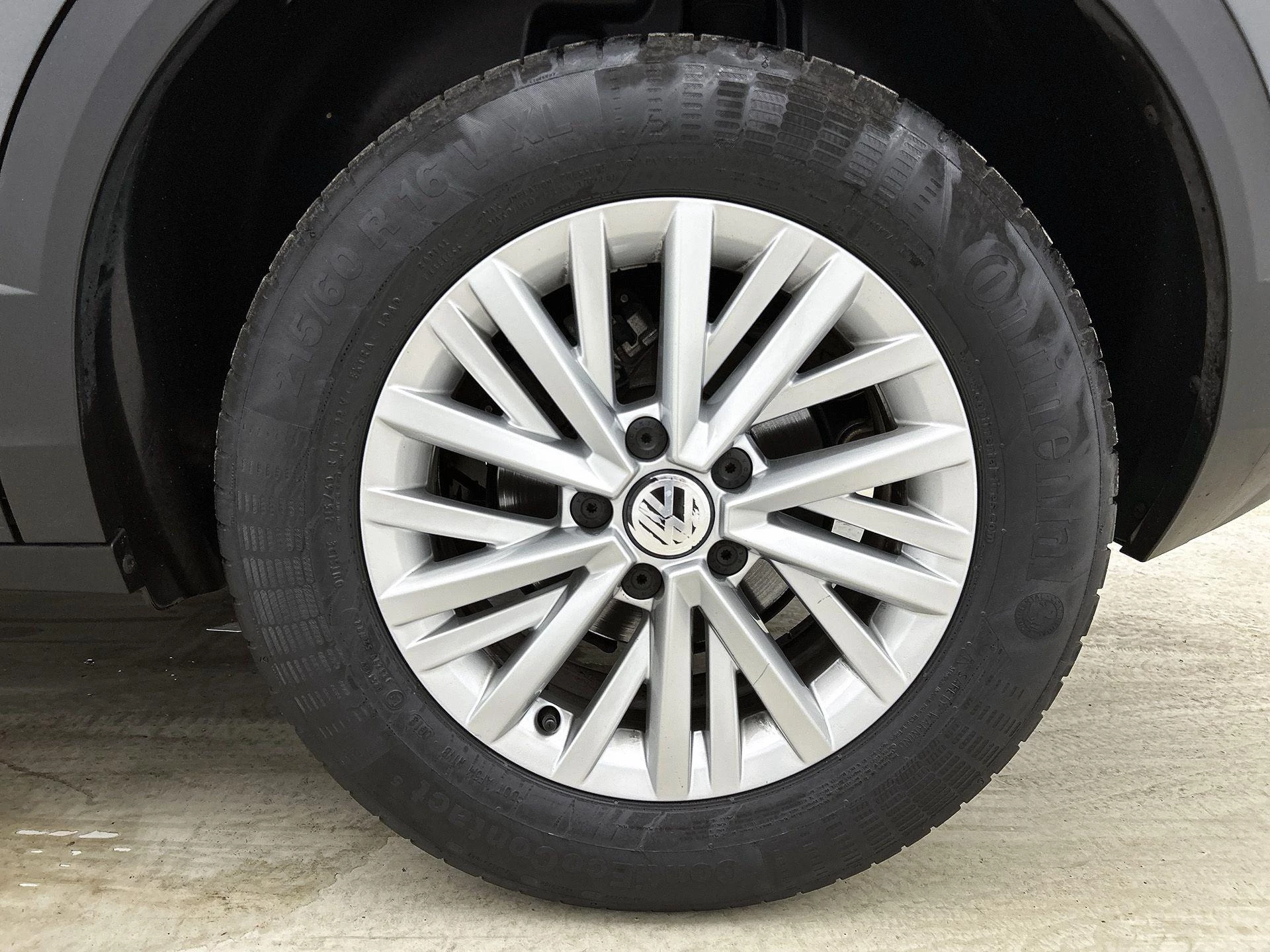 Volkswagen-T-Roc-image-24
