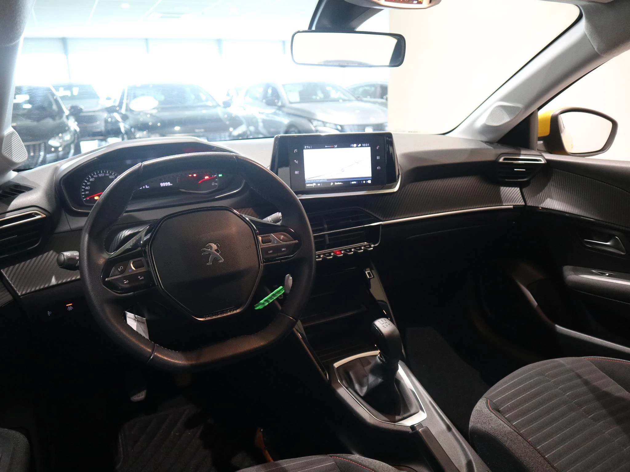 Peugeot-208-image-8
