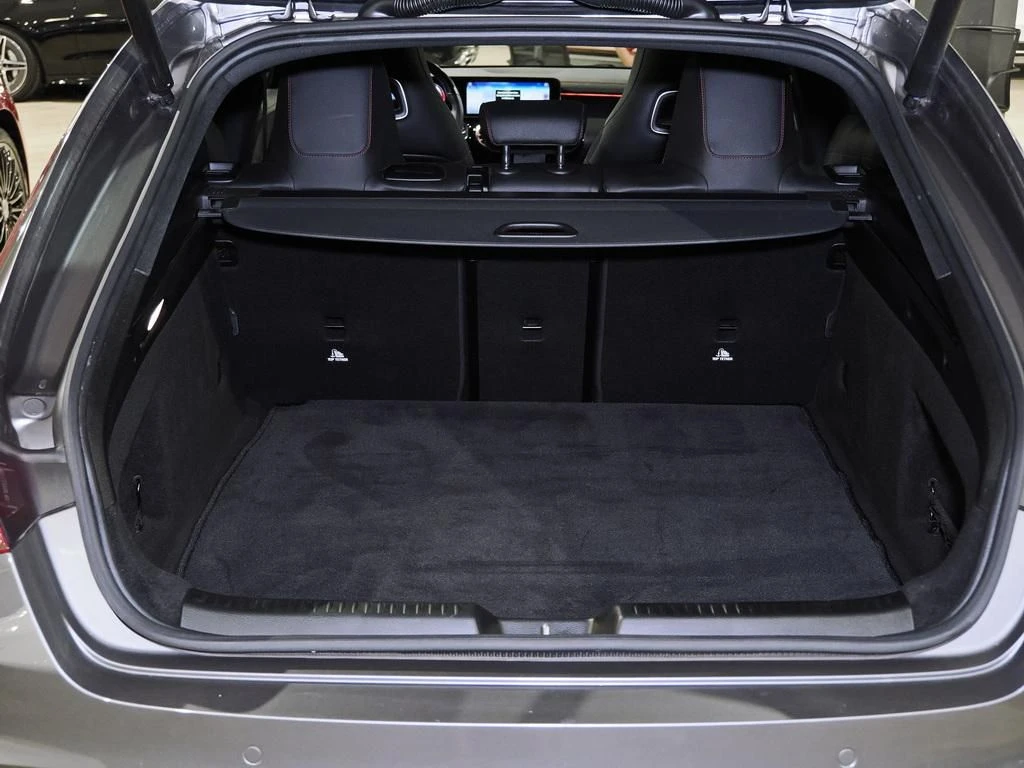 Mercedes-Benz-CLA 200-image-16
