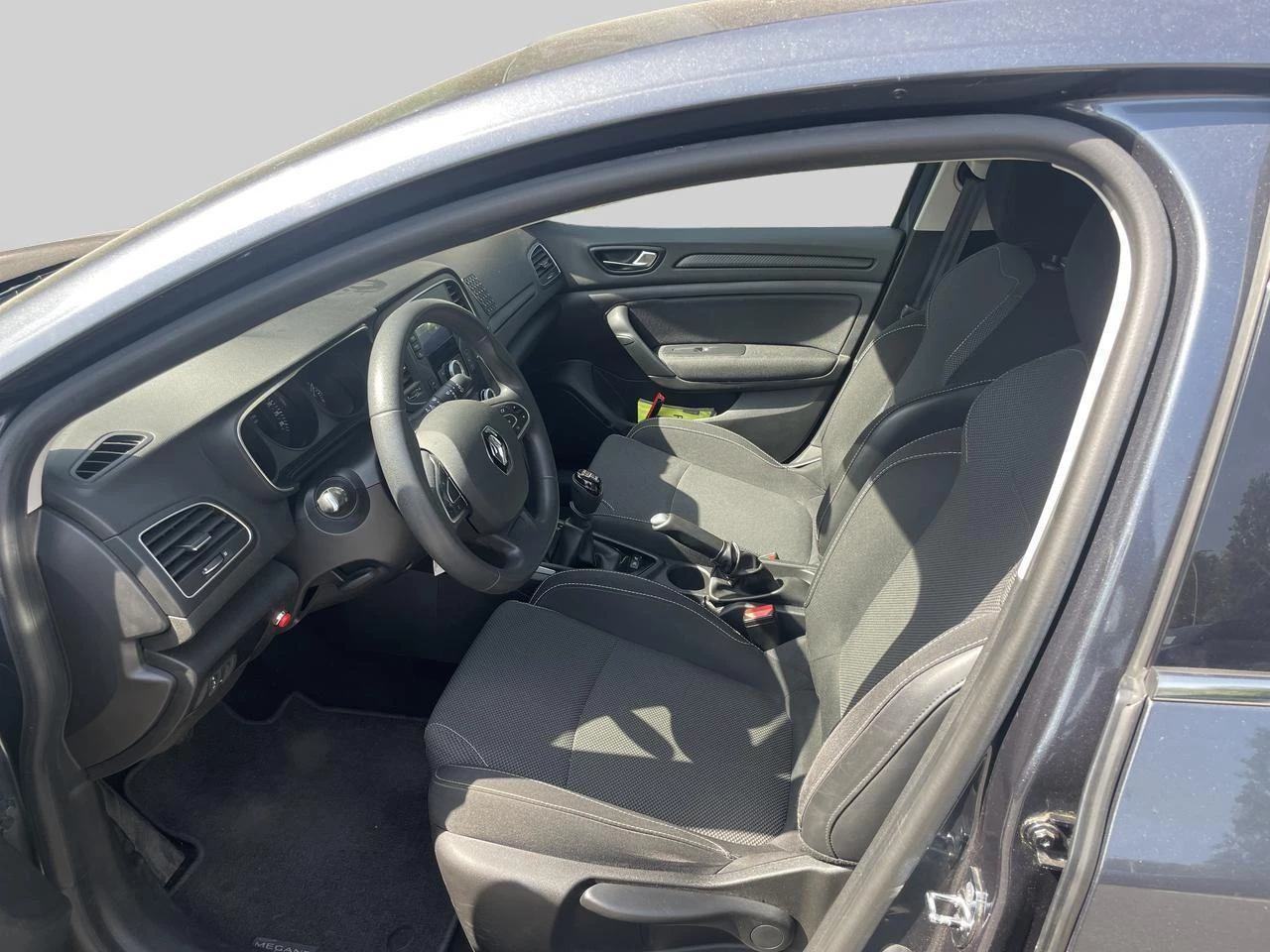 Renault-Mégane Grand Tour-image-7