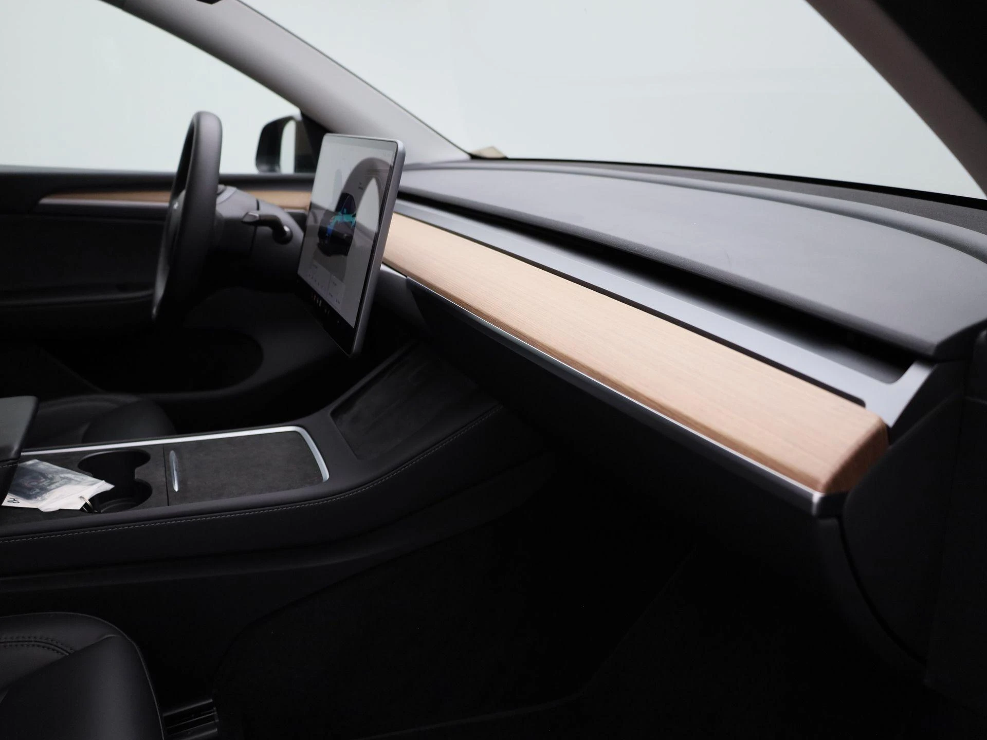 Tesla-Model Y-image-28