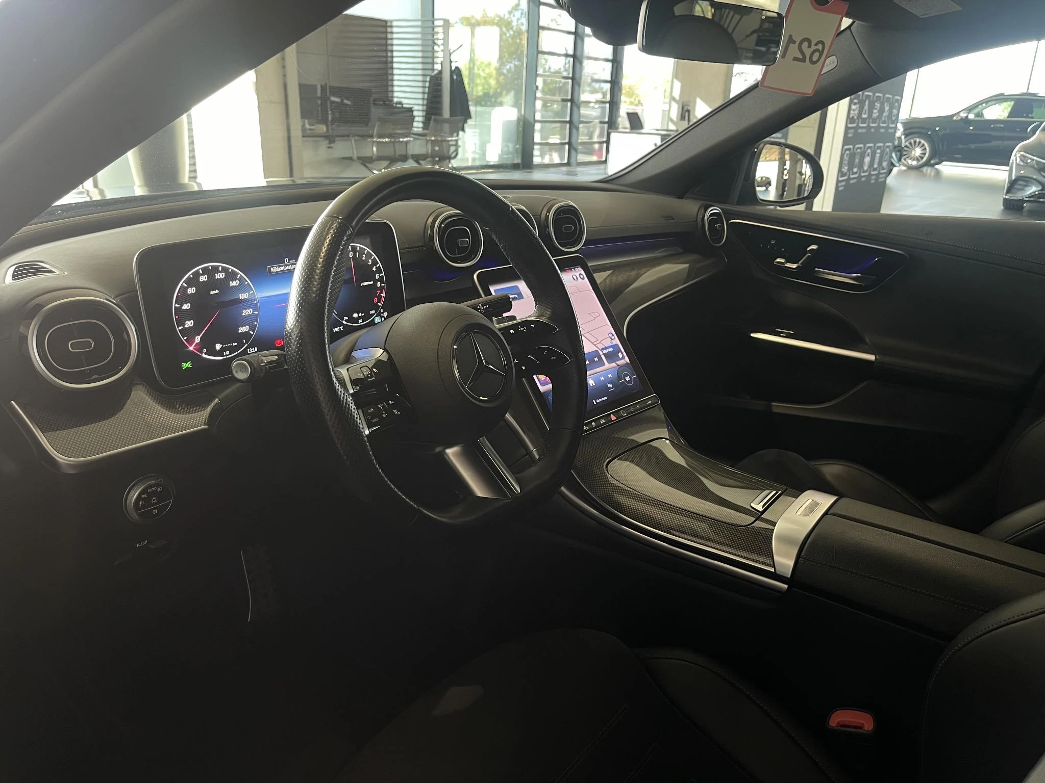 Mercedes-Benz-C-Klasse-image-10