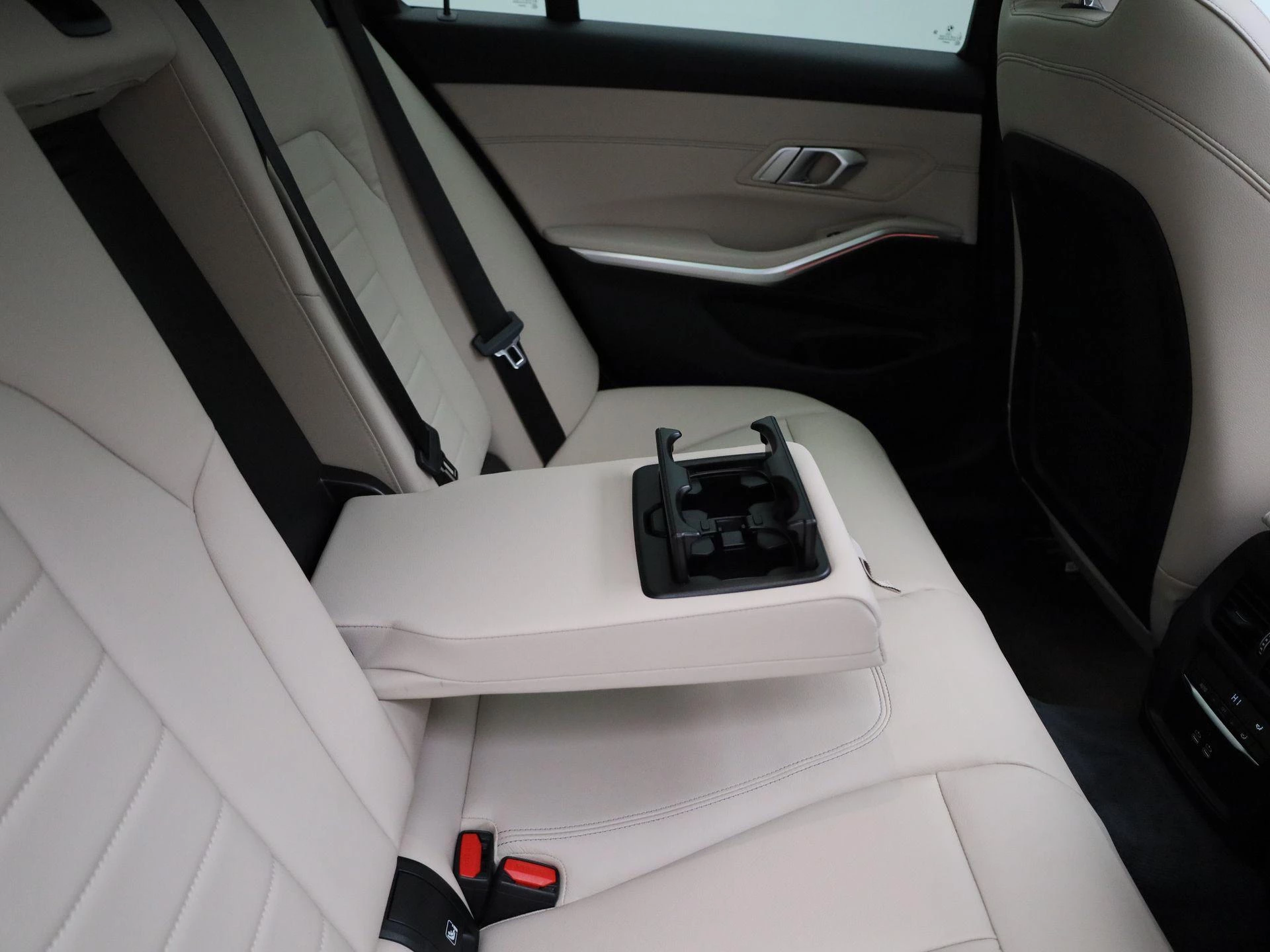 BMW-3 Serie-image-45