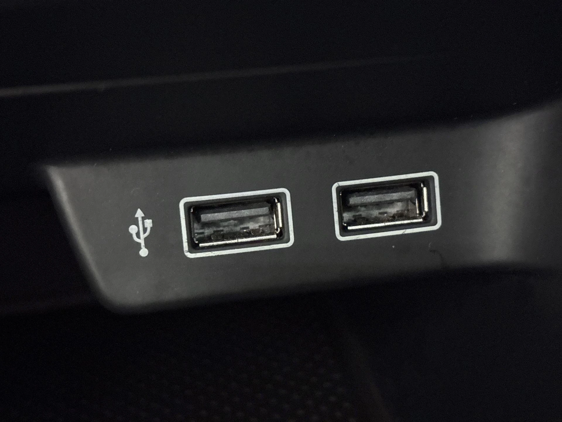 Volkswagen-Polo-image-12
