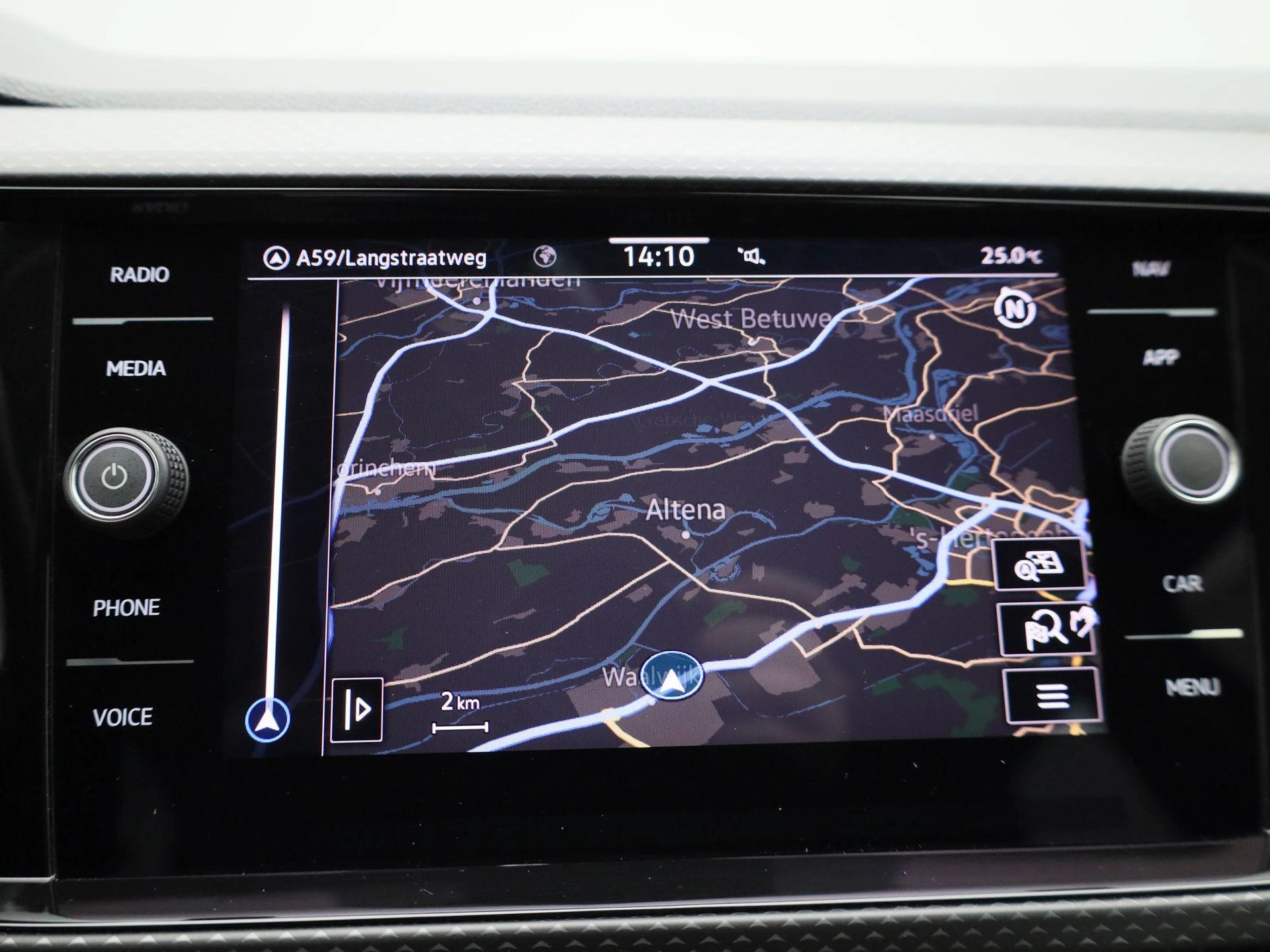 Volkswagen-T-Cross-image-16