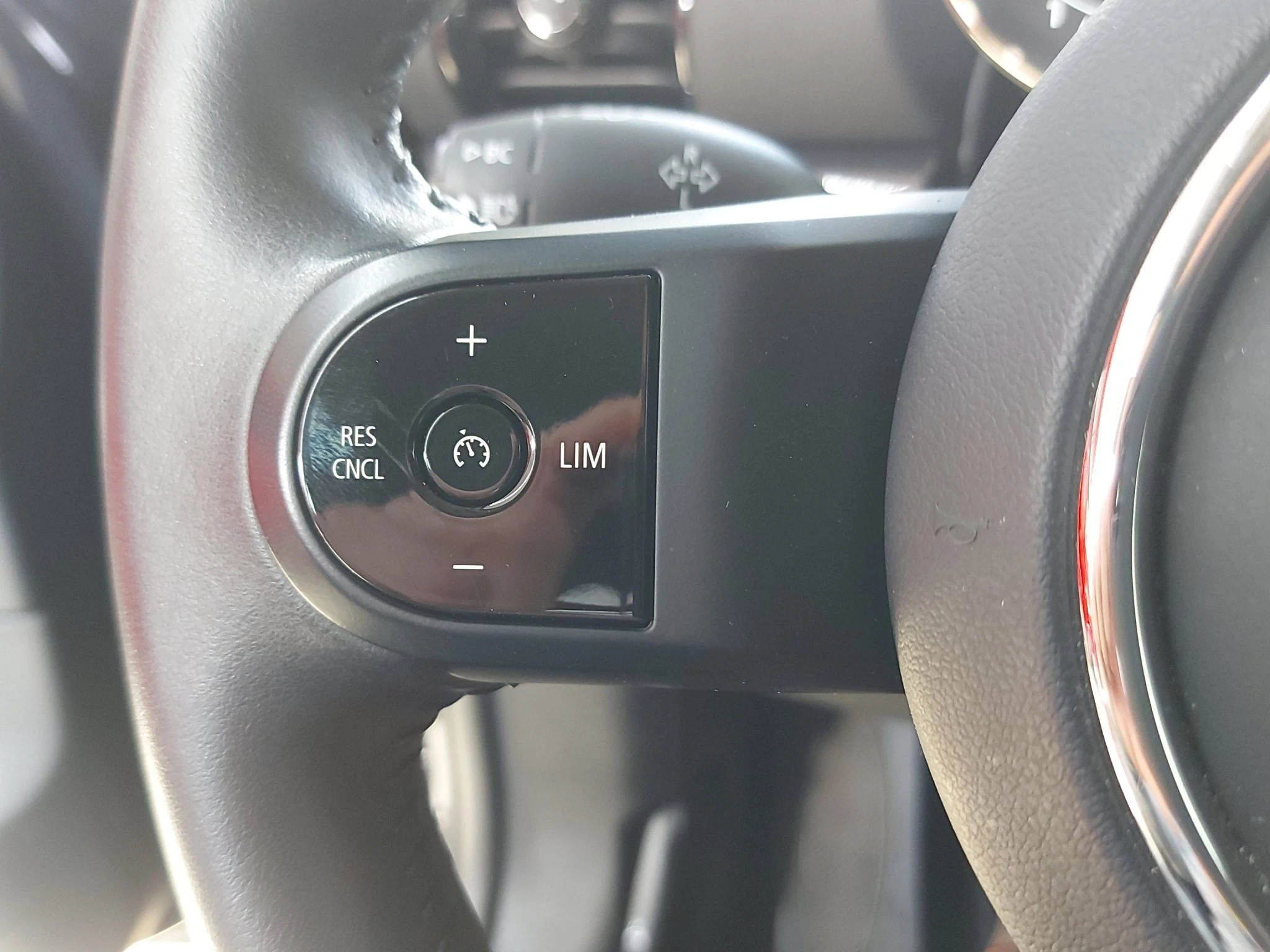 MINI-Clubman-image-22