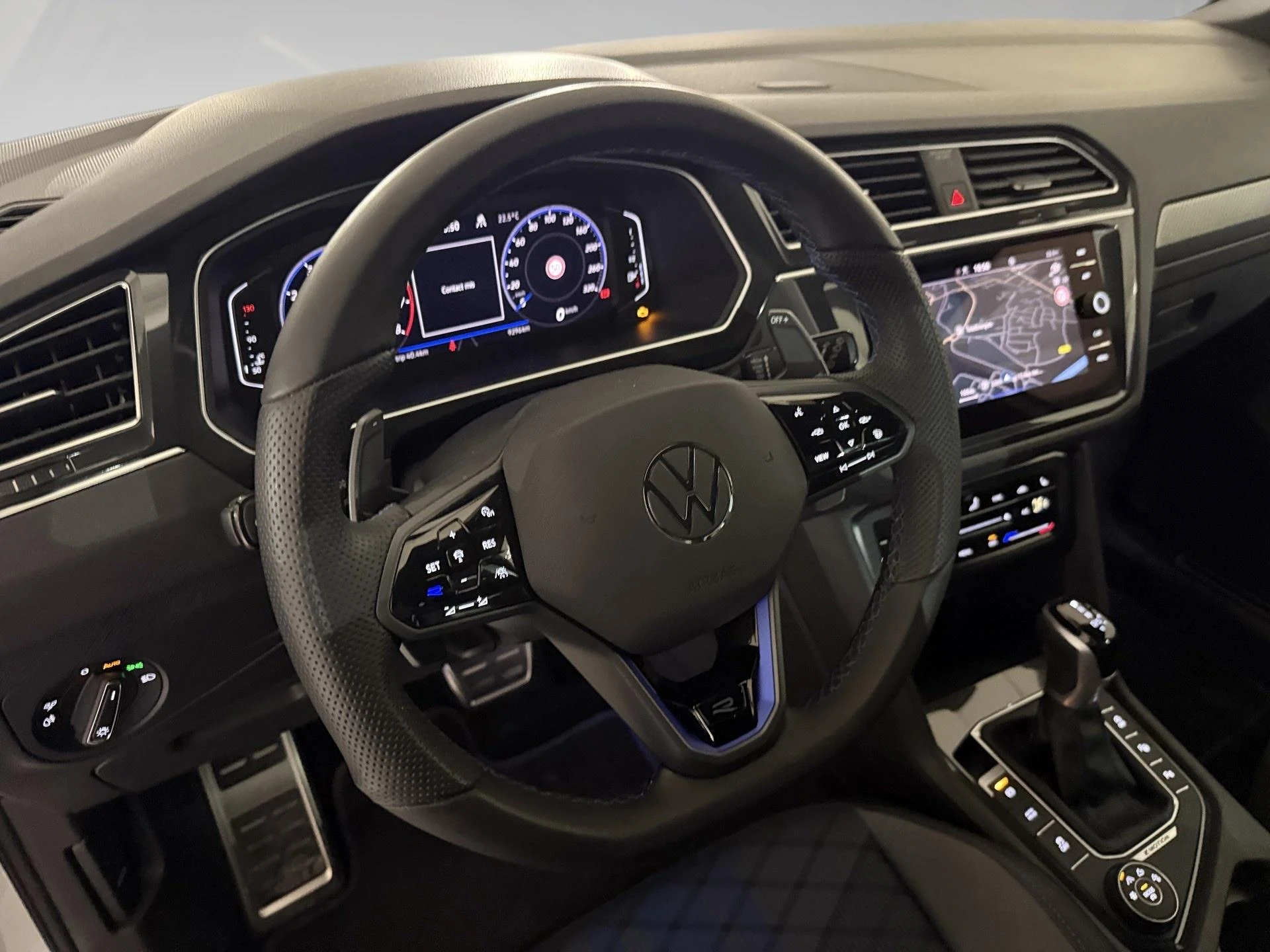 Volkswagen-Tiguan-image-7