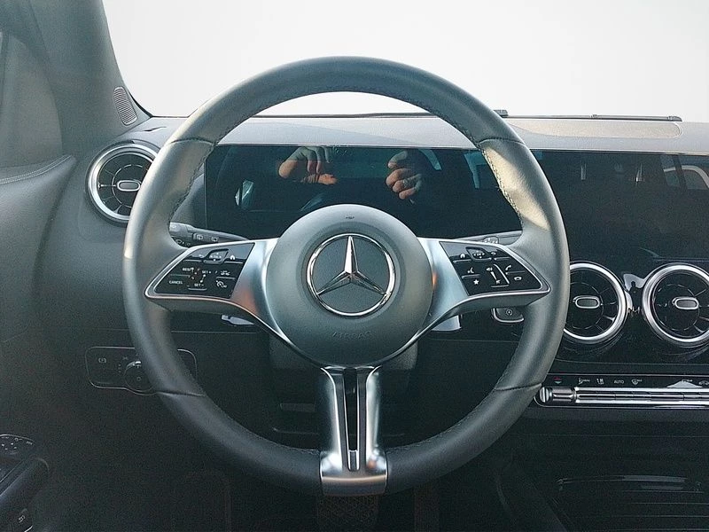 Mercedes-Benz GLA 200 PROGRESSIVE AHK MBUX SHZ KLIMA NAVI ProgressiveC118 GLA 200 PROGRESSIVE AHK MBUX SHZ KLIMA NAVI Progressive