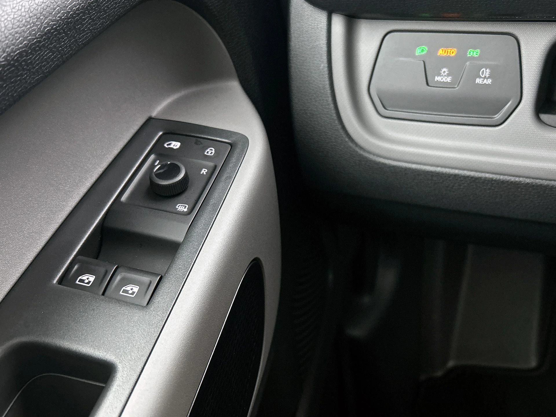 Volkswagen-ID. Buzz Cargo-image-33